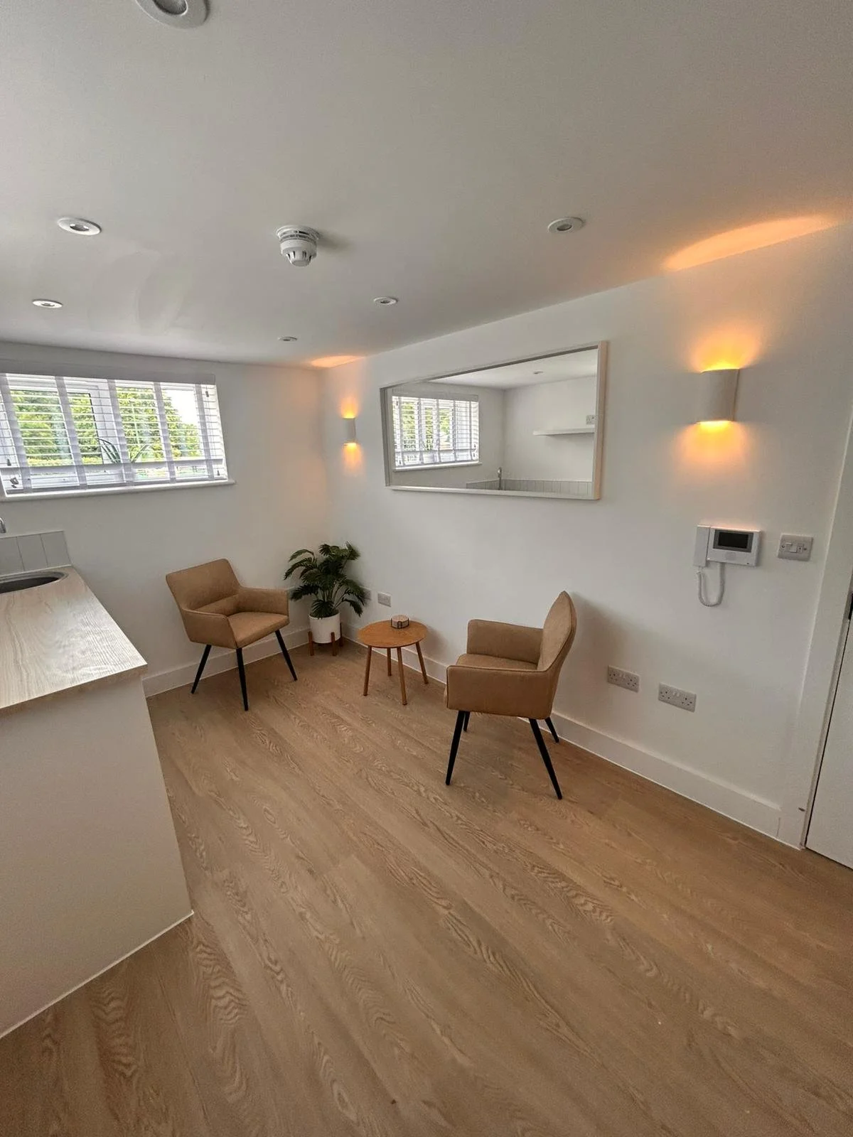 Talking Therapy Room Hire & Room Hire With Treatment Couch