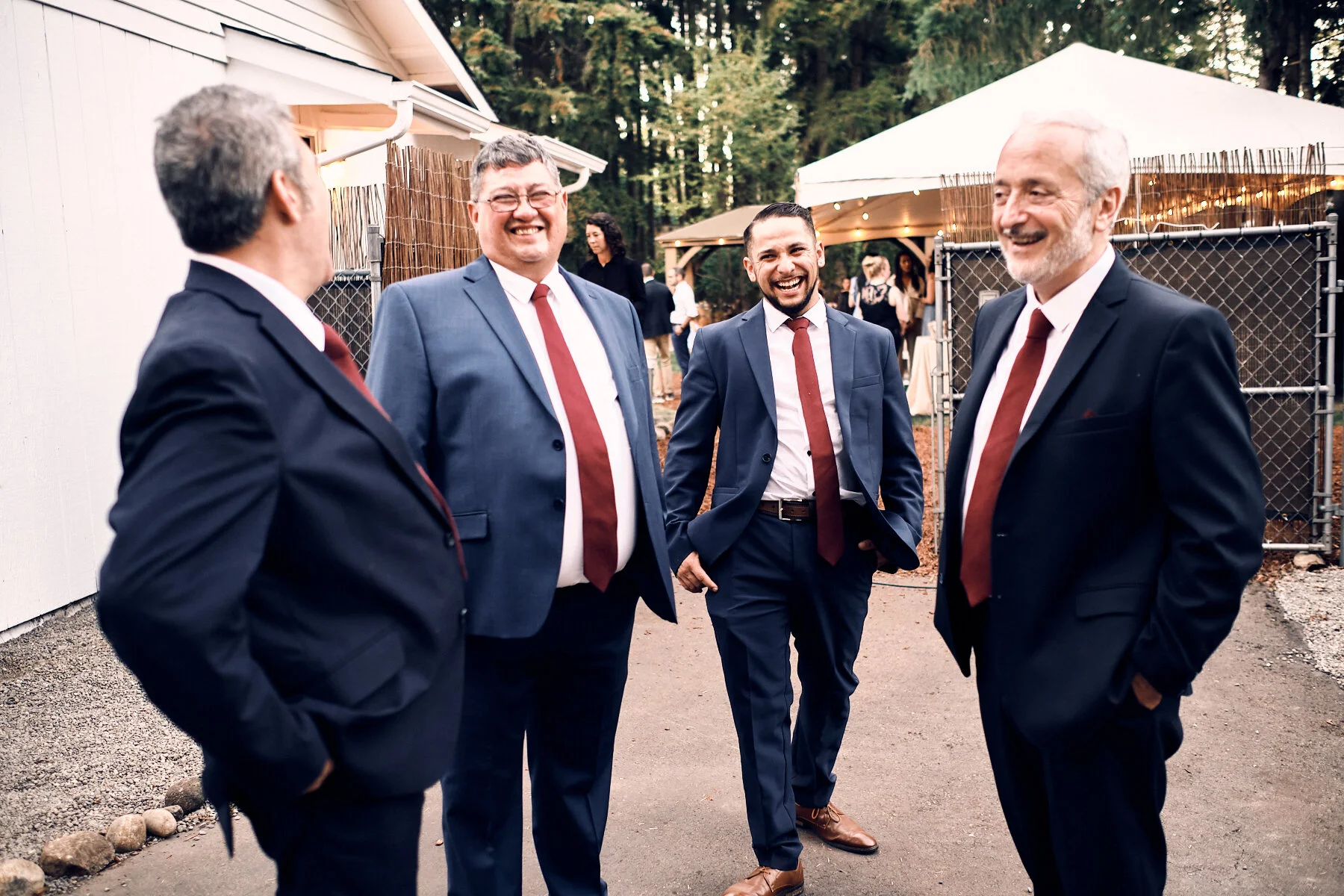 VNM1271AREN0477.jpg