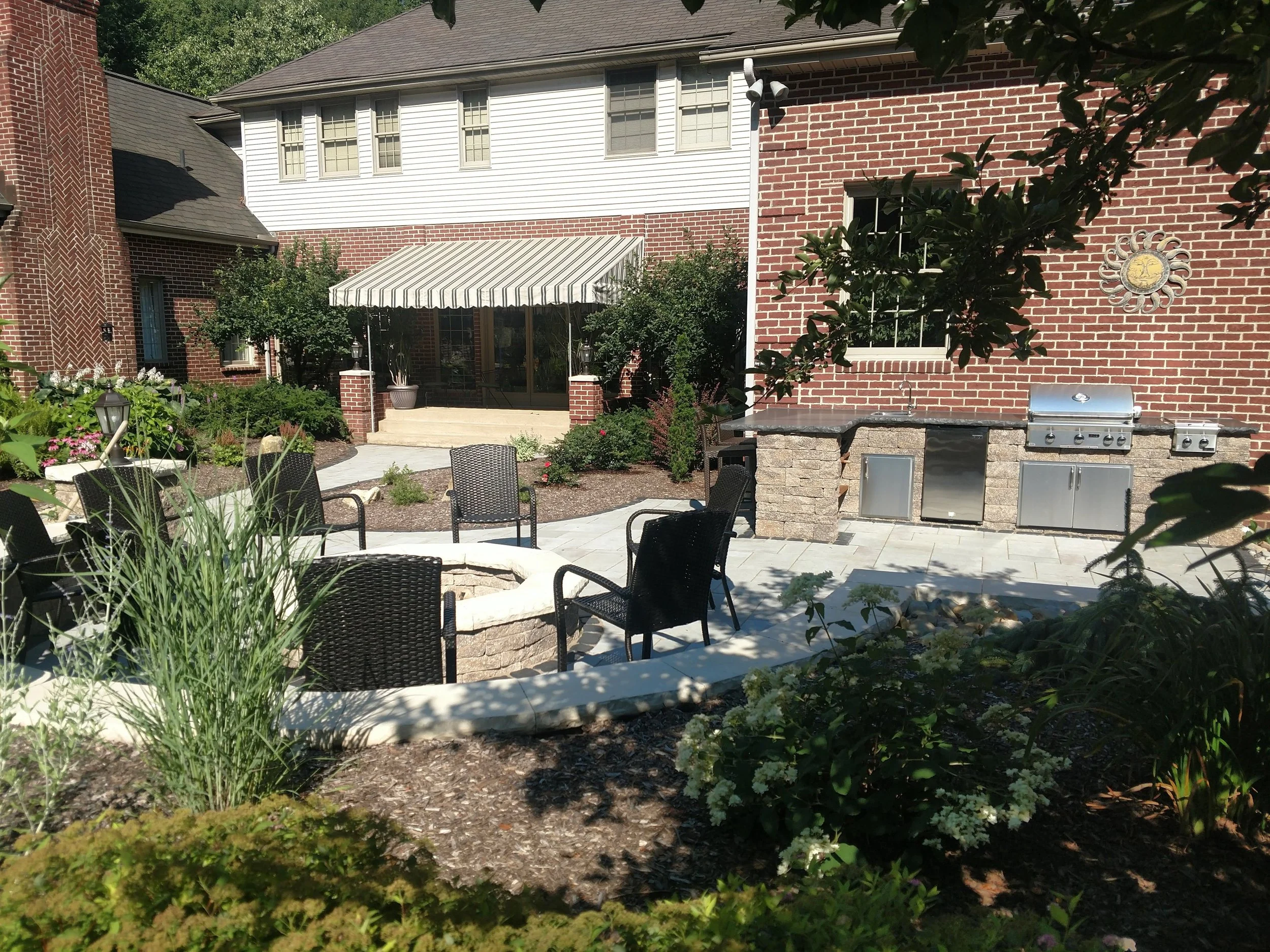 Go Beyond the Grill for Your Landscape Design: An Outdoor Kitchen Offers Similar Conveniences to Indoor Kitchens in the Green, OH Area