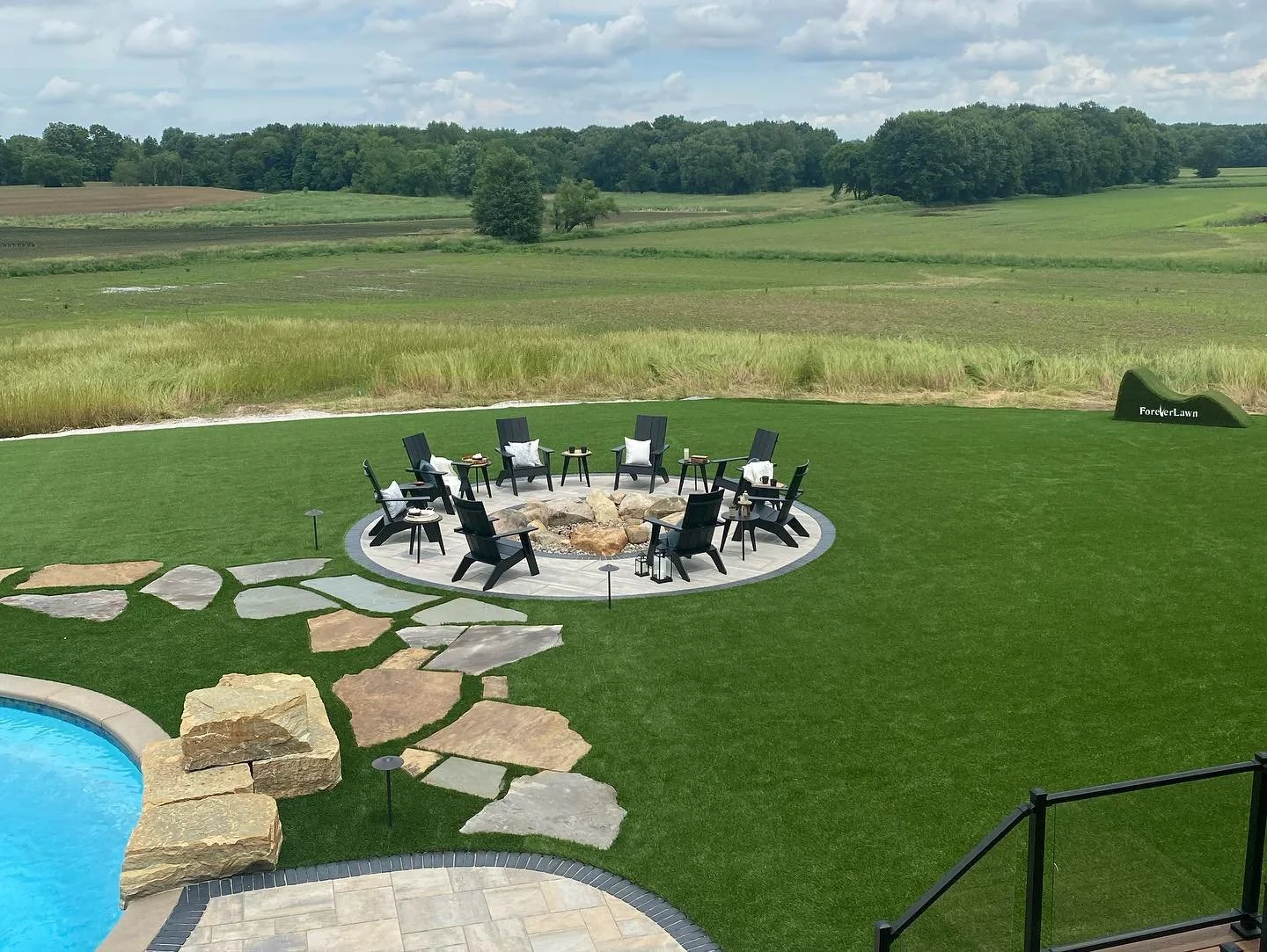 Traditional fire pit in New Franklin, OH
