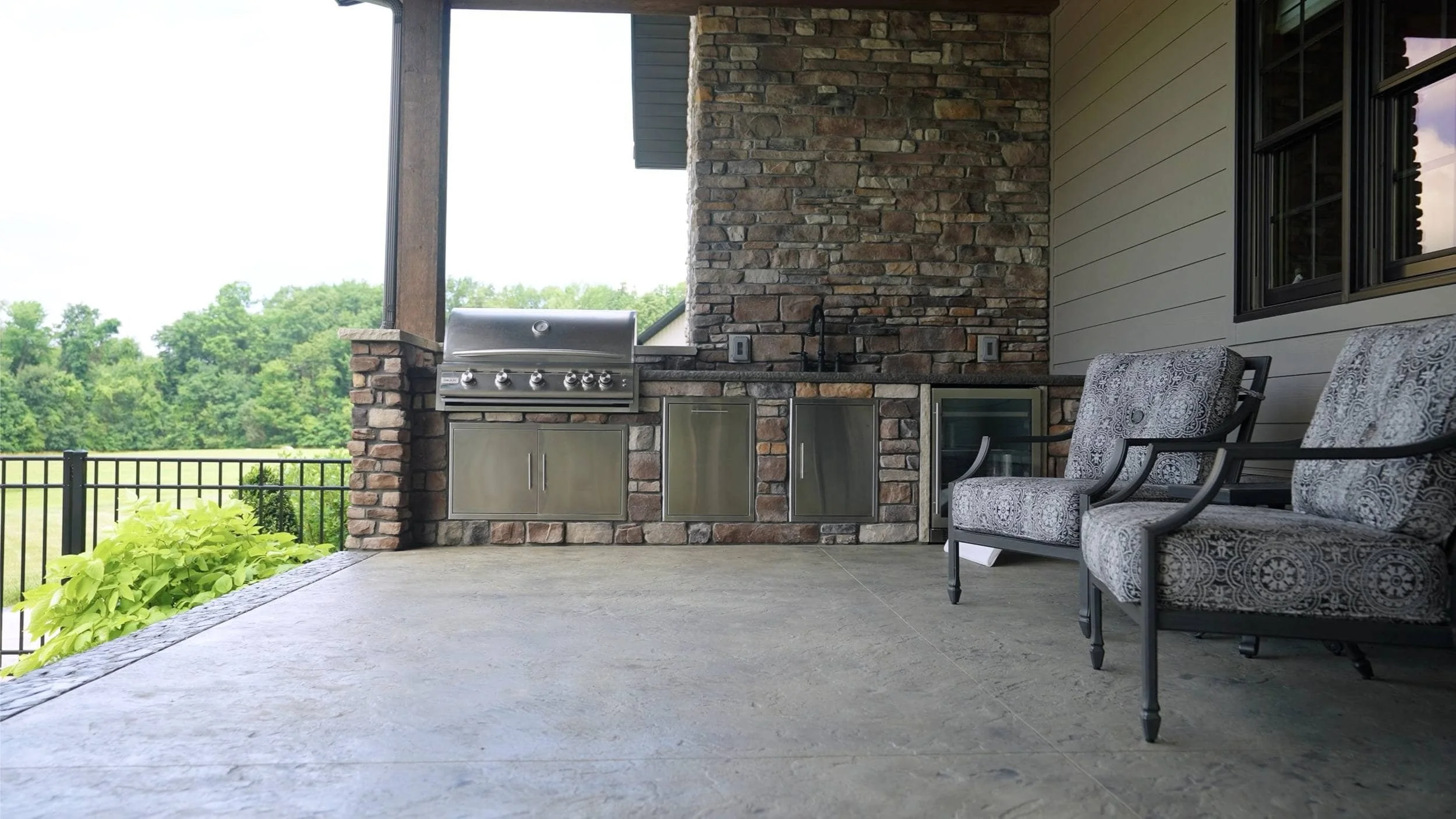 Custom Outdoor Kitchens With Built-In Grills and Storage in Jackson Township, OH
