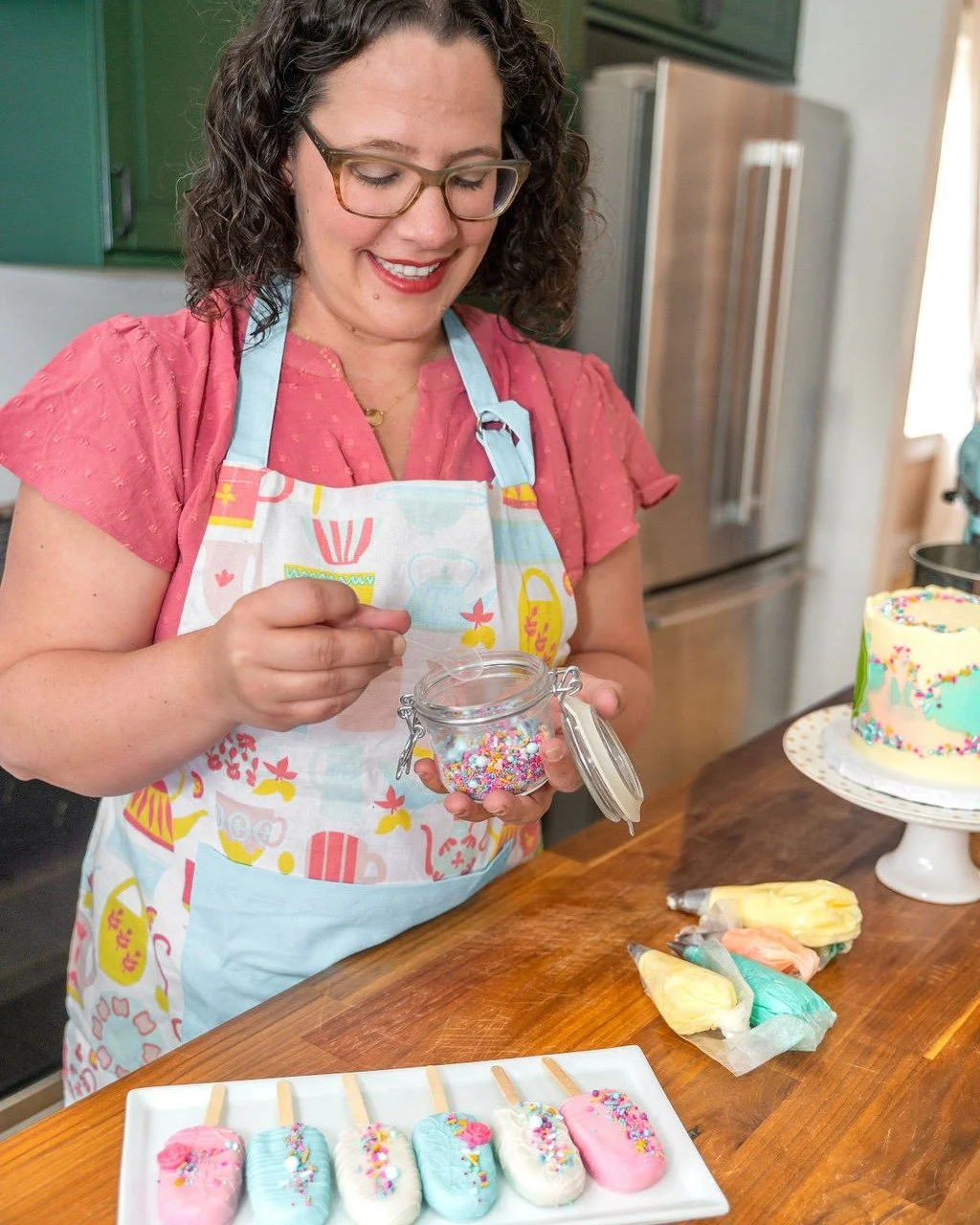 One of my favorite things about being part of the Milwaukee business community is connecting with amazing people. 💕 Whether it&rsquo;s at a chamber event, farmers market, or the grocery store...I&rsquo;m so thankful for every supporter of Jobea Bake