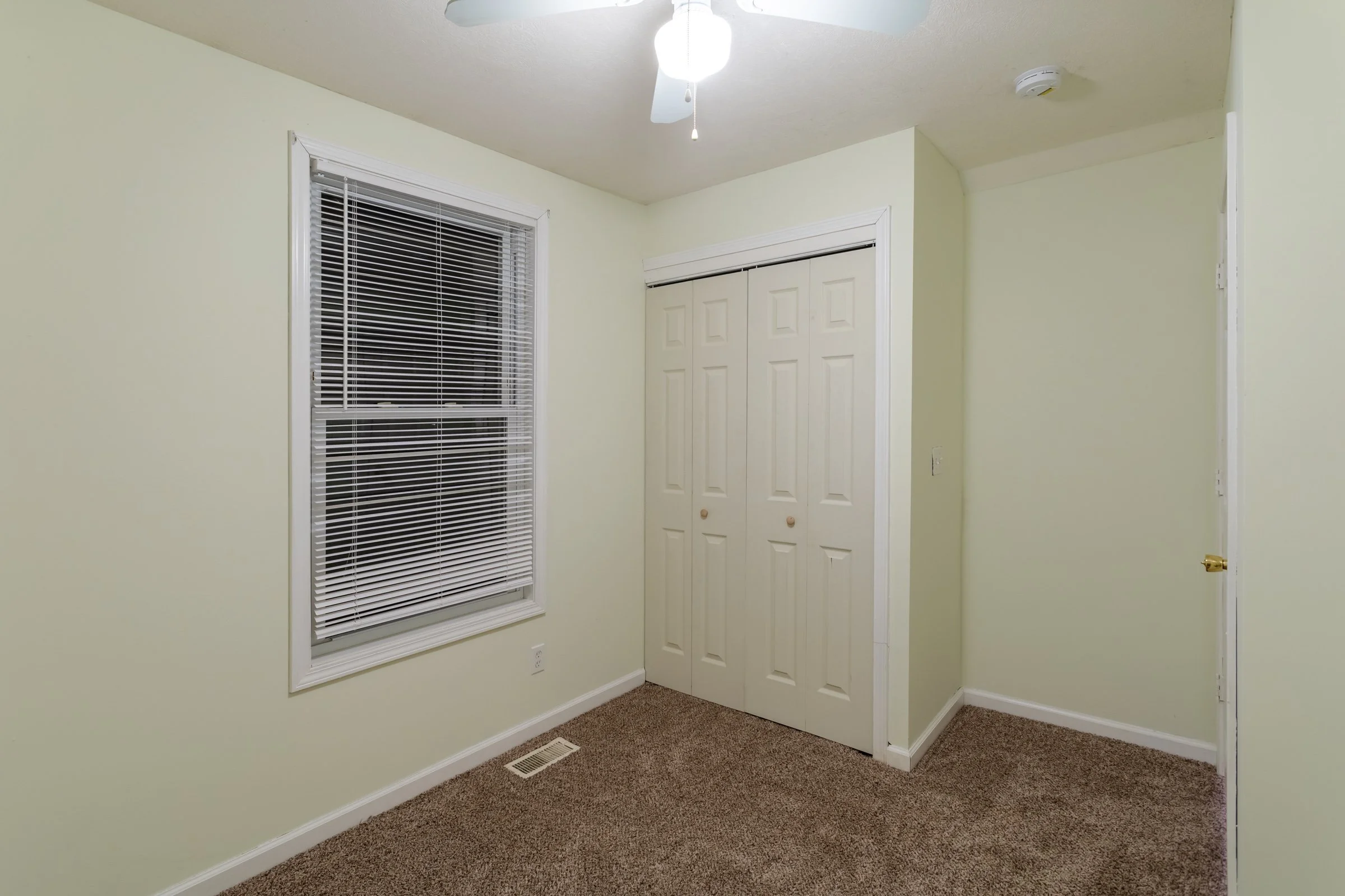 1130 Meadowlawn - 10.jpg