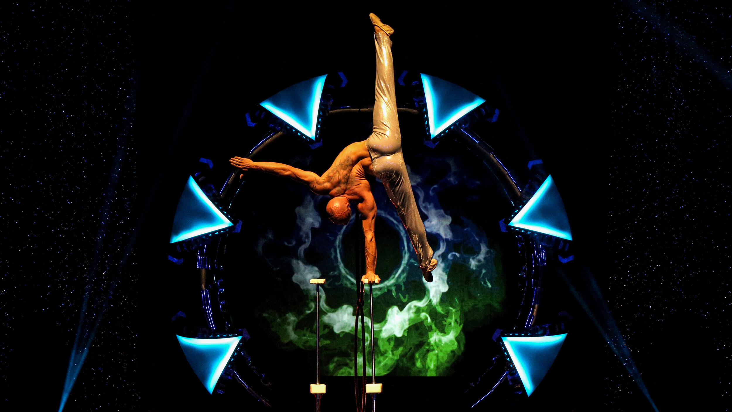 PHOENIX Extraordinary Handstand Special Act Artist, Circus Act, Expo Antalya, Turkey
