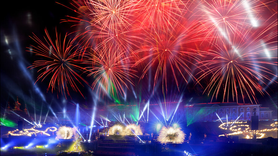Fireworks and Firedancers with Pyro Xcess, Big Finale G20 Summit St. Petersburg, Russia