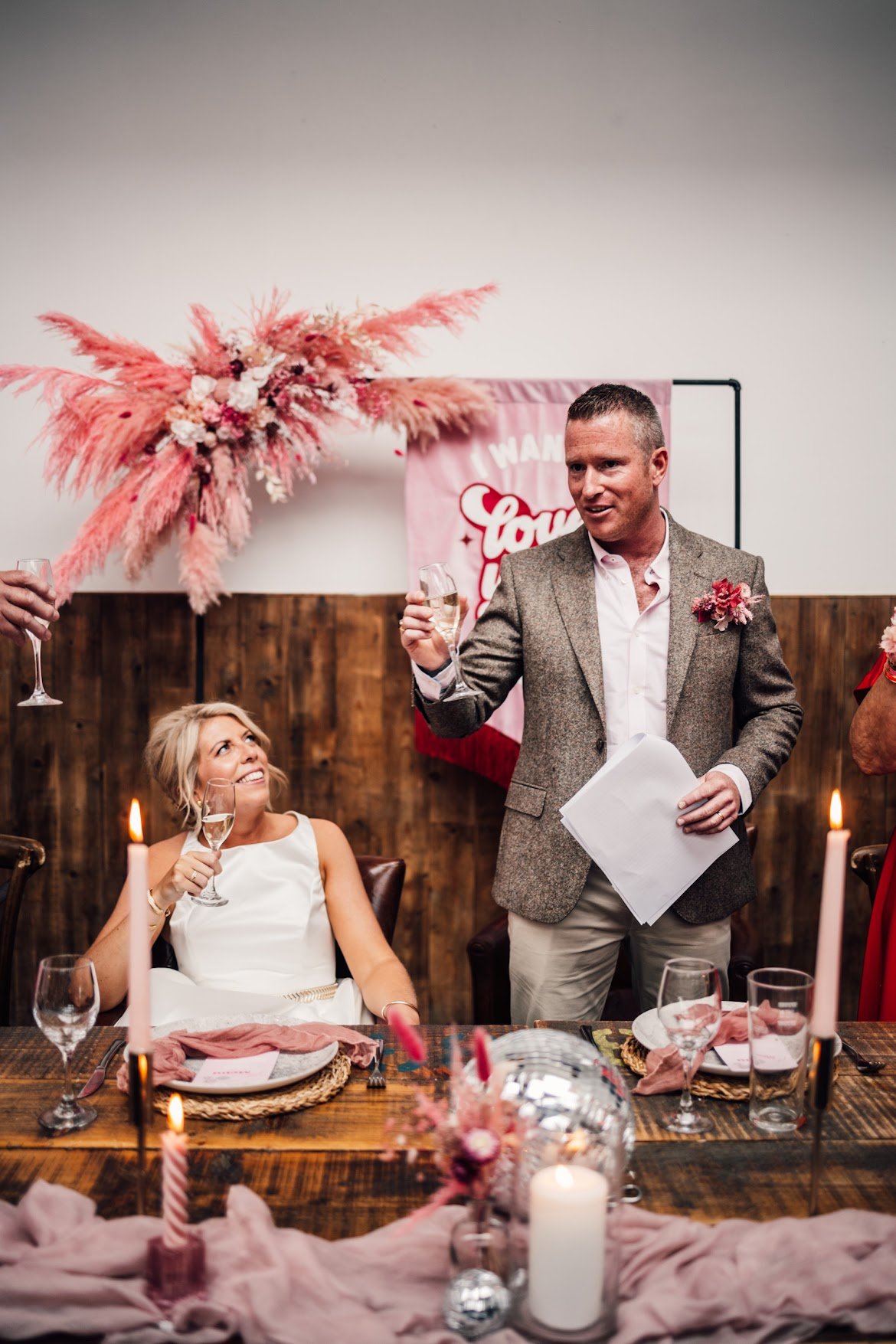Amy-Elizabeth-dried-flower-pink-pampas.JPG