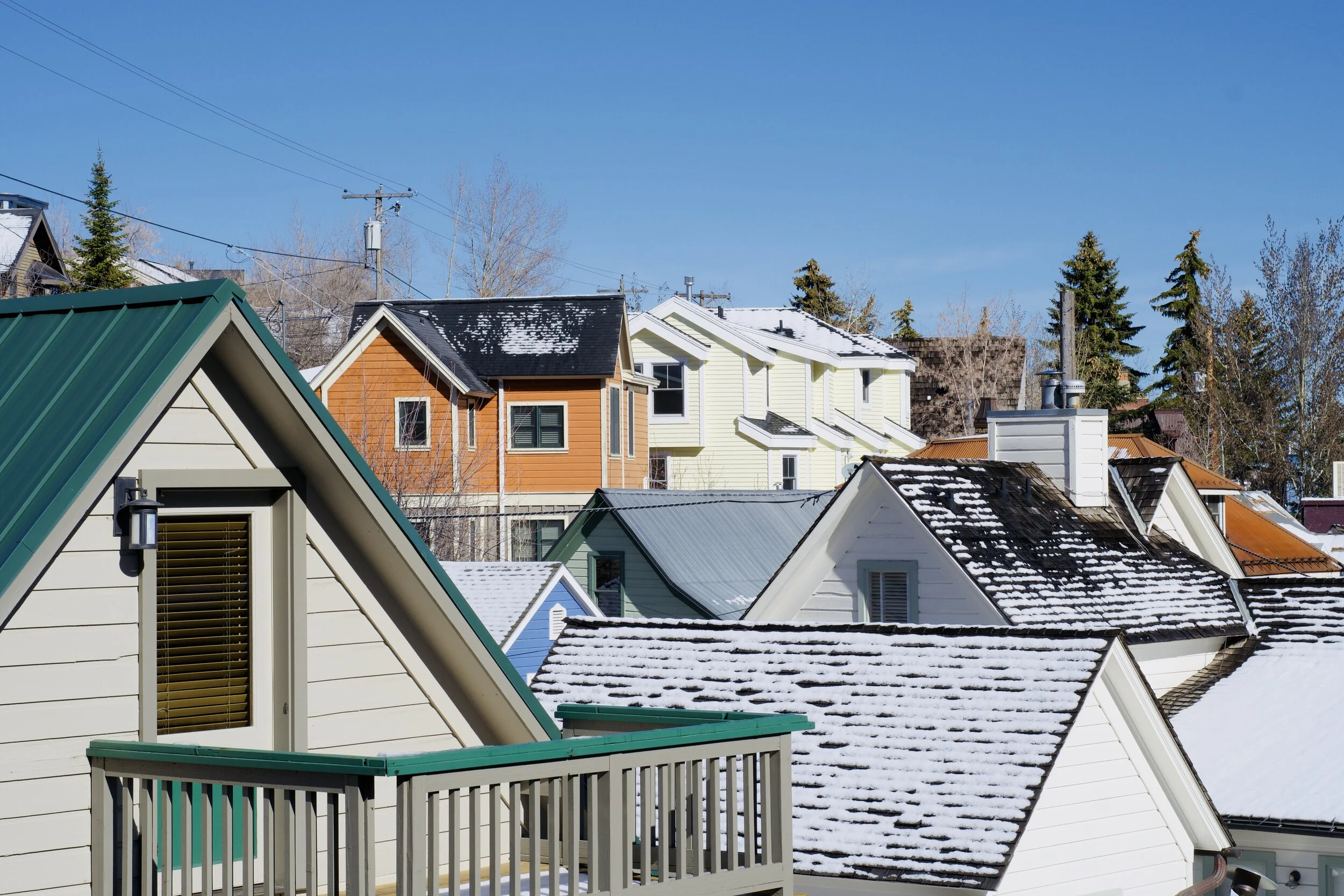 Homeowners: A Basic Understanding on Roofing Designs and Materials