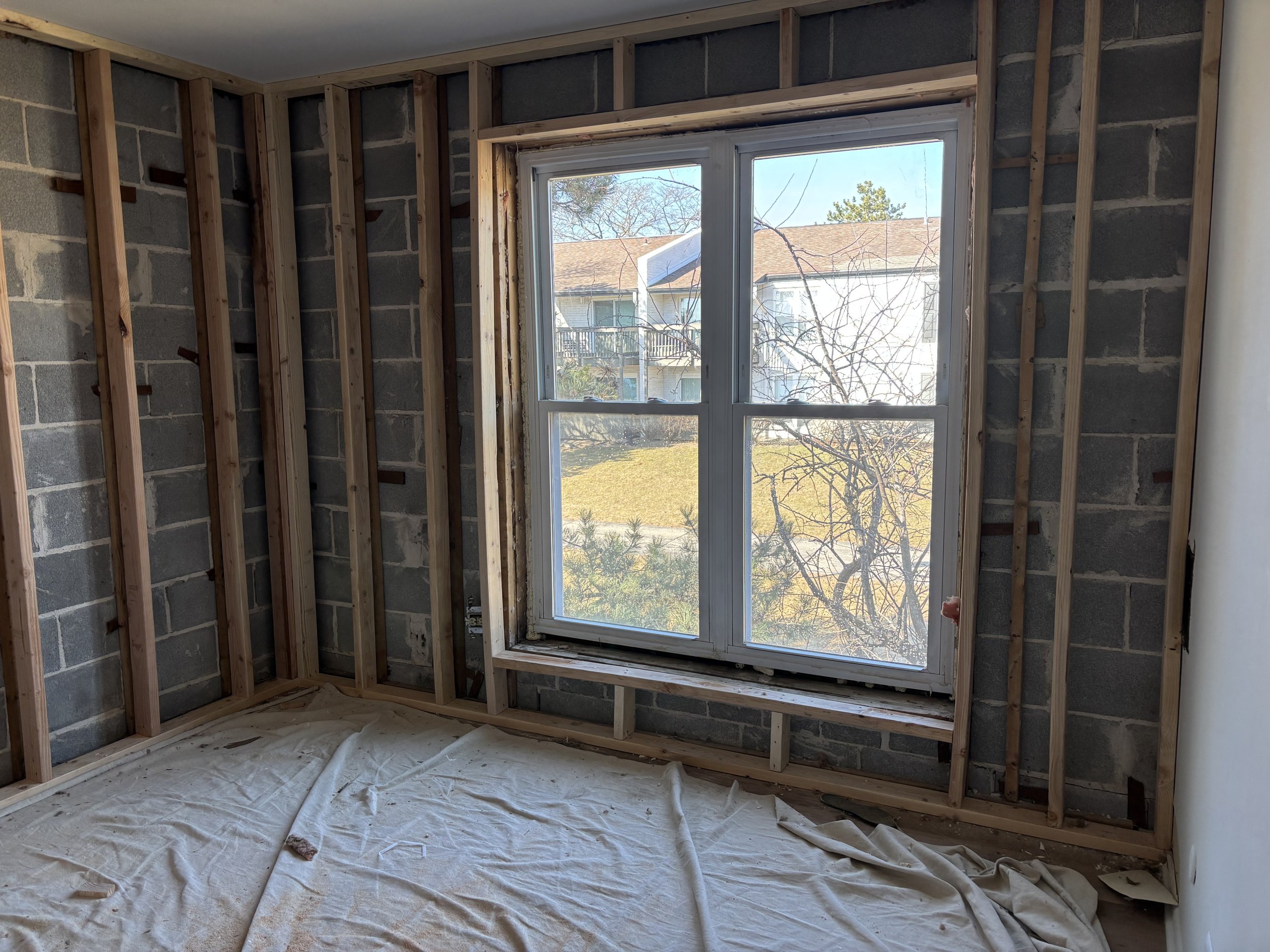 Water leaked around perimeter of window flashing.jpeg