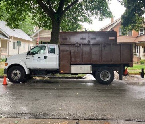 For sale: 2004 F650 14&rsquo; Removable Top Chipper Truck Chip Truck Dump 
6.0l Diesel
Automatic
121,000 miles
PTO dump
14&rsquo; Southco Body w/ Removable roof
26,000 GVWR
Tires have less than 5000 miles on them
A/C works great! 
Toolboxes all lock.