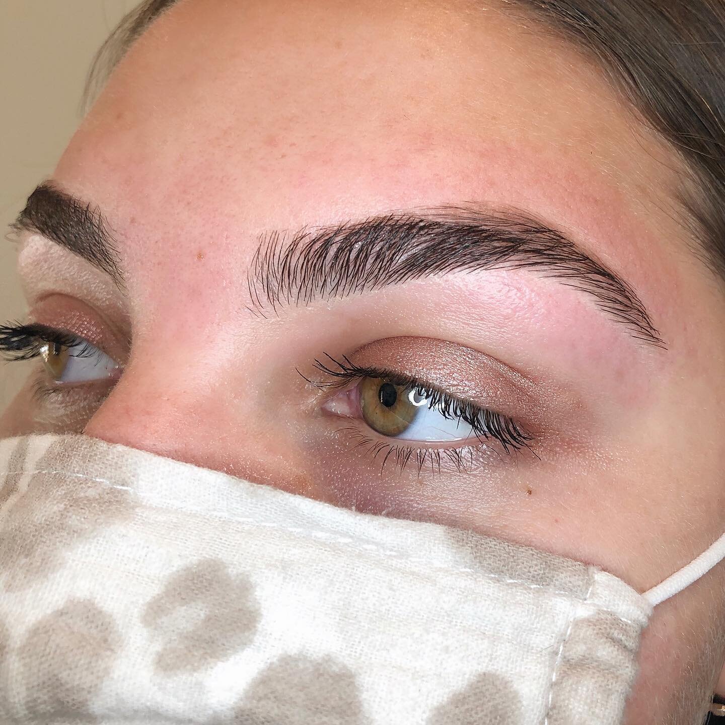 This has been a BUSY 3 weeks, but it has been so amazing to be back to doing brows and seeing your beautiful faces✨
.
.
.
.
.
#eyebrowshaping #eyebrows #ocsalon #alisoviejo #abh #kbb