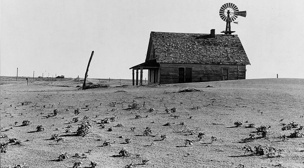 Coldwater District, north of Dalhart, Texas. June, 1938. Credit: Dorothea Lange. LOC ID: fsa.8b32396 