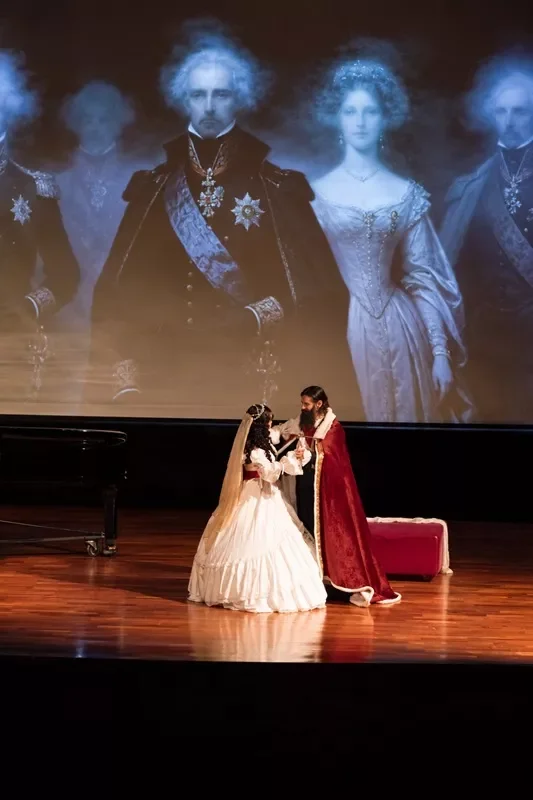 gala-sandi-aniversario-luctuoso-martes-de-opera-017.webp