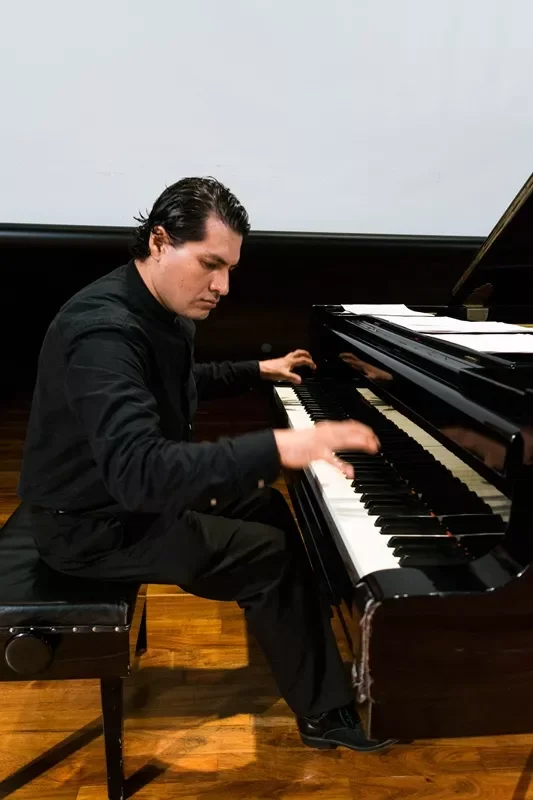 homenaje-a-manuel-enriquez-martes-de-opera-008.webp