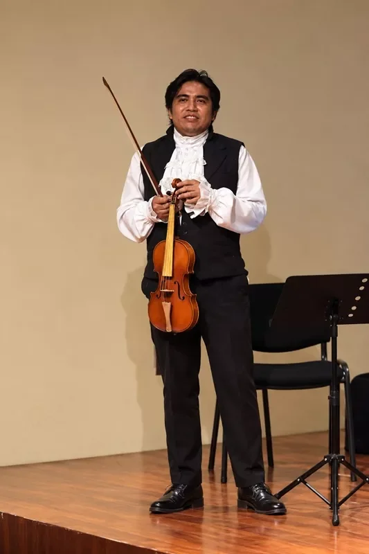 Nayandé participan en un recital en la Ciudad de México.  
