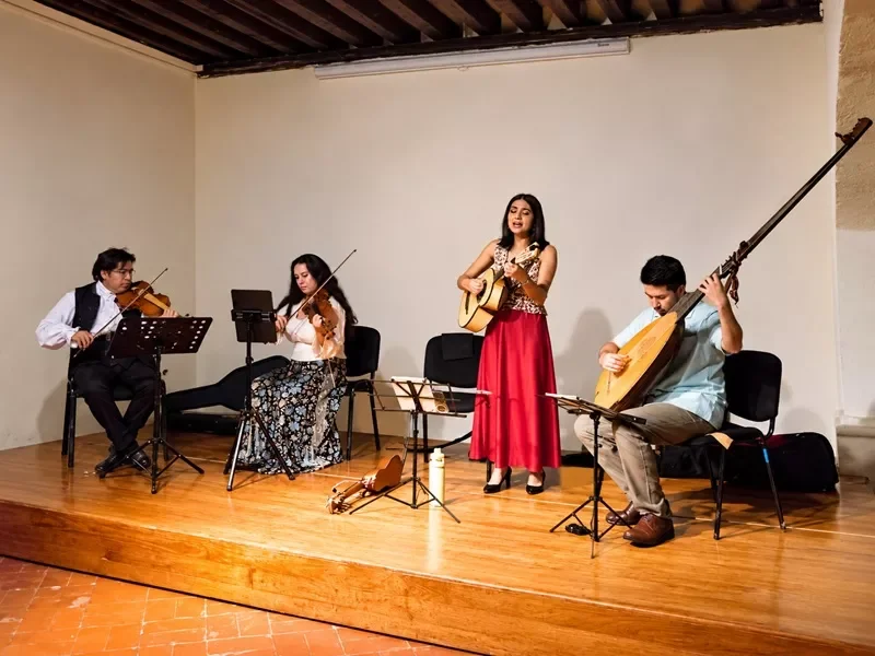 El ensamble Nayandé se presentó en el Museo de las Intervenciones. 