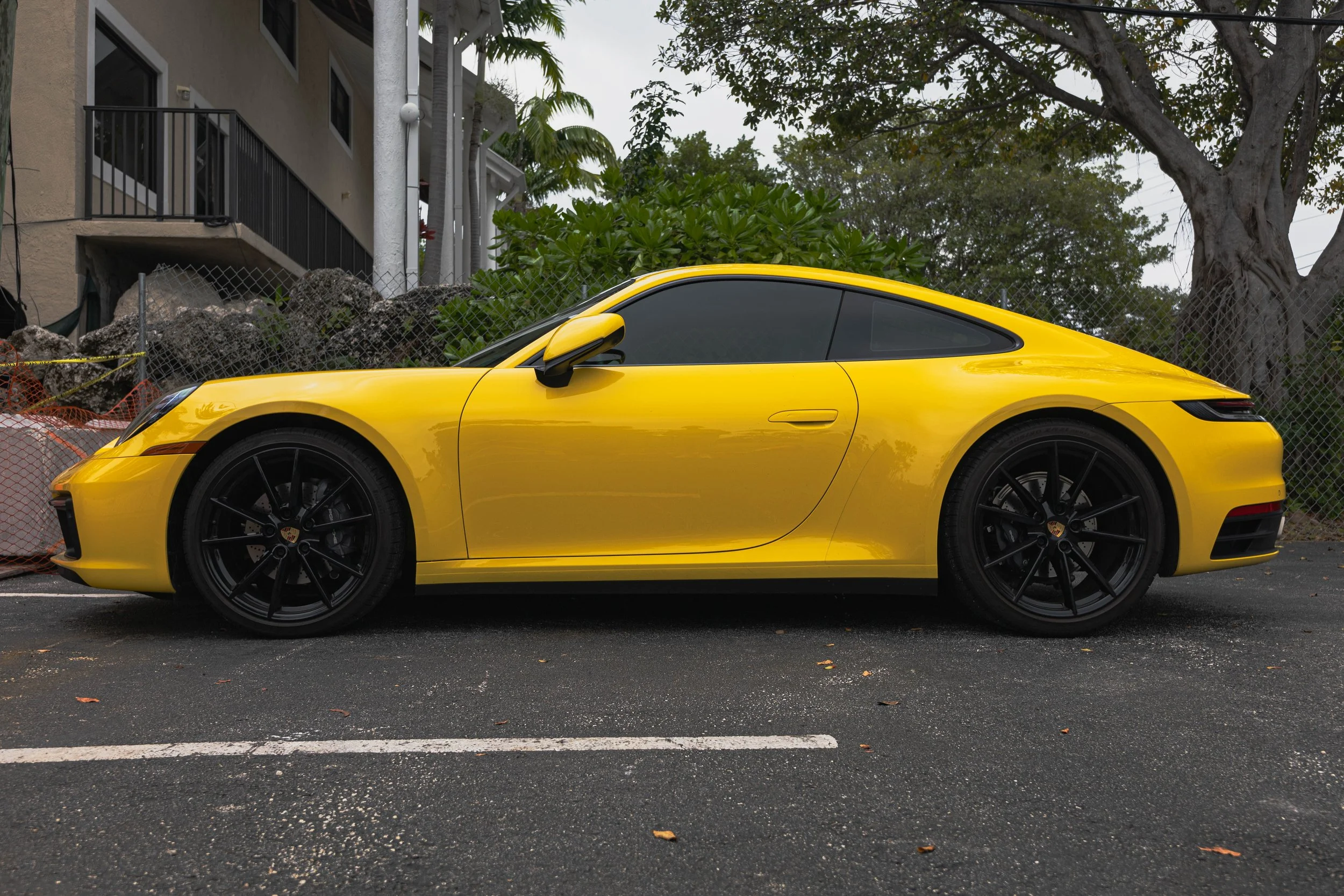 yellow 911-5.jpg