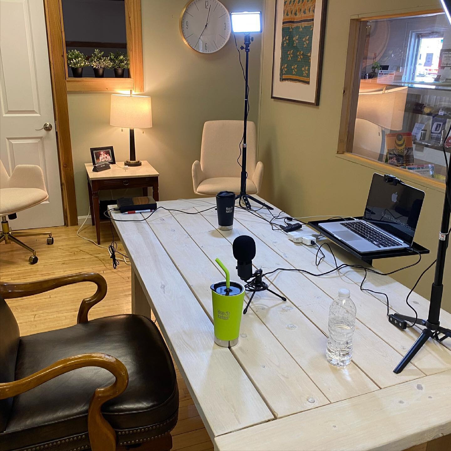 Caty and I Just finished another podcast session😁

&ldquo;Our goal is your empowerment through increased awareness, confidence and clarity.&rdquo;
Visit: wellspringcoachingservices.com

#personalgrowth #lifecoach #awareness #confidence #clarity #wel