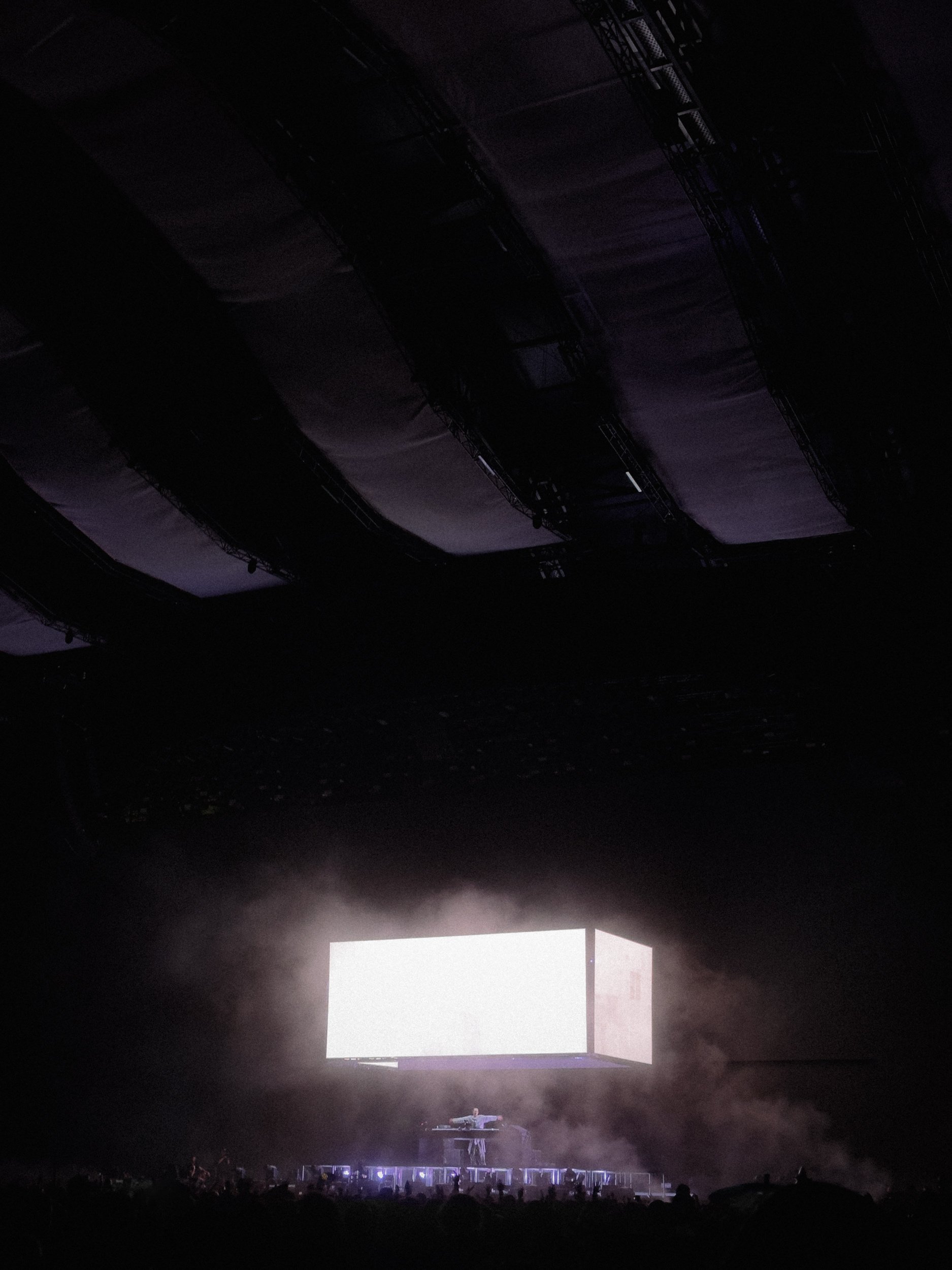 High-Tech Stage Design (2025)