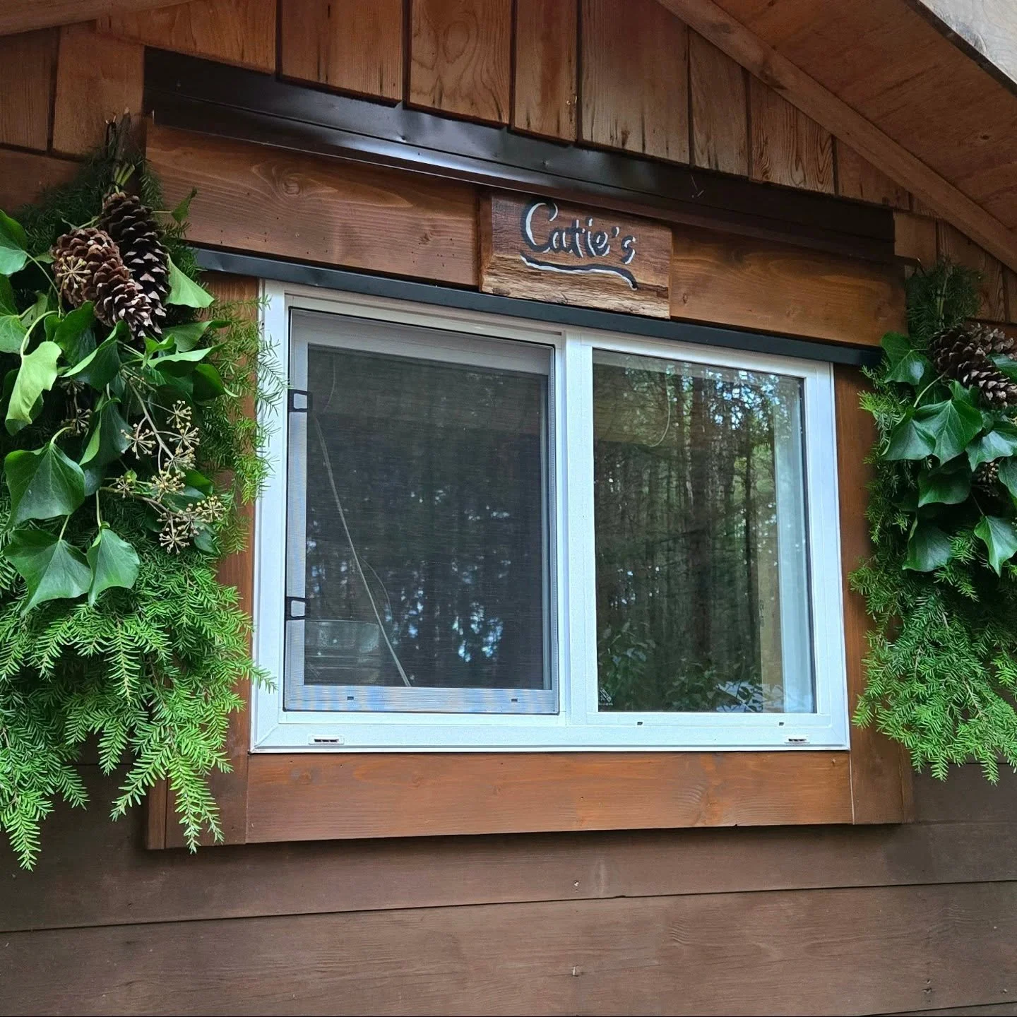 The last trip of 2025 for the Pickle Shack 🥒
From early spring mornings to the final market of the year, thank you to everyone who stopped by, tasted, chatted, and carried jars home. Your support through the 2025 season means more than you know.
See