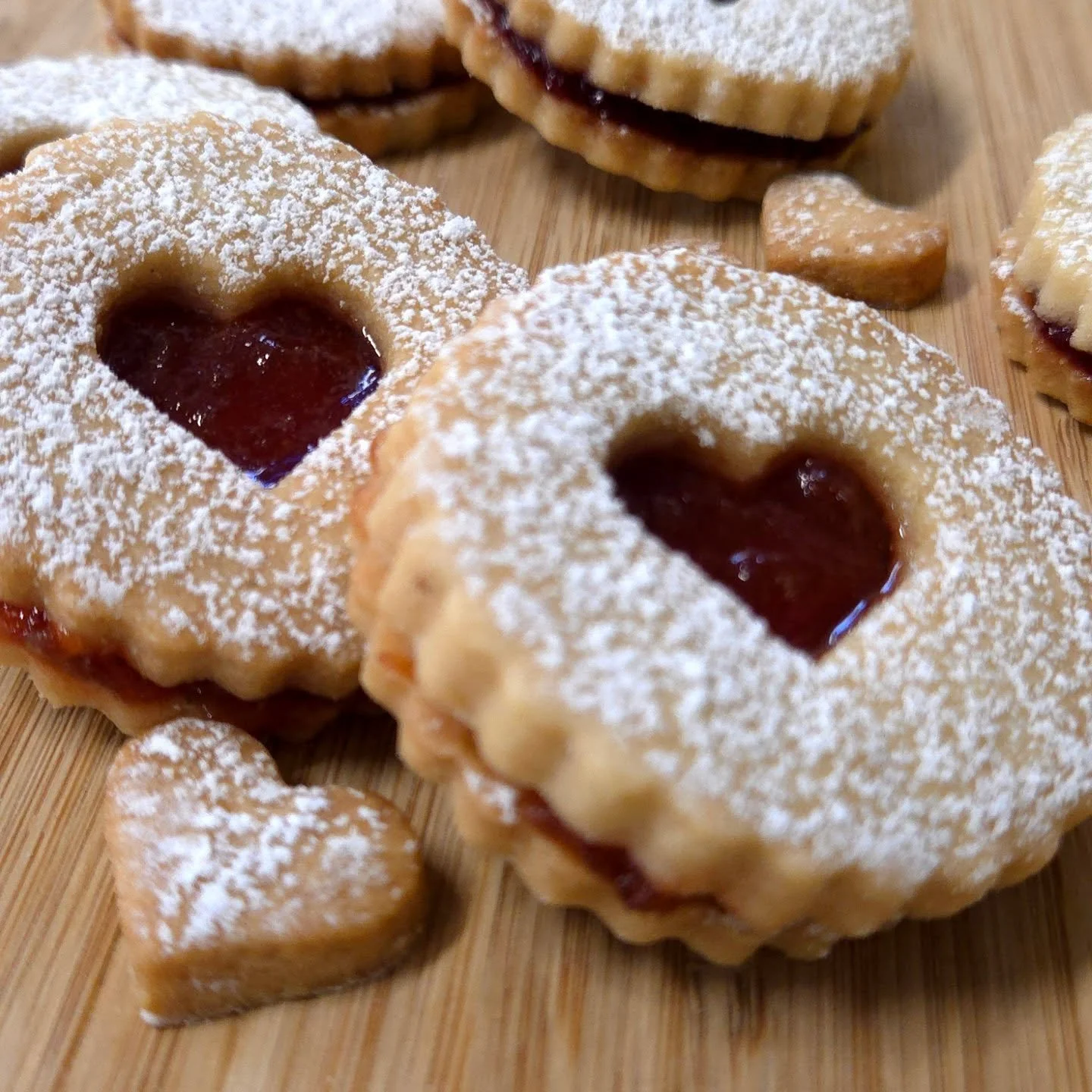 ❤️ Valentine&rsquo;s baking inspiration
Linzer cookies are one of those timeless treats that feel extra special. A simple linzer cookie dough, baked, dusted with icing sugar, and filled with something lovely.
We filled these with our Rhubarb Jam (and
