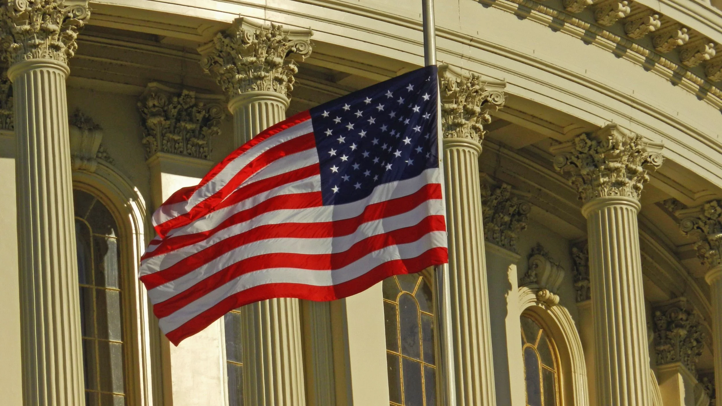 Federal Reserve Holds Rates Despite Growing Differences Among Policymakers
