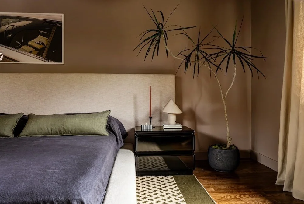 Neutral modern bedroom.jpg