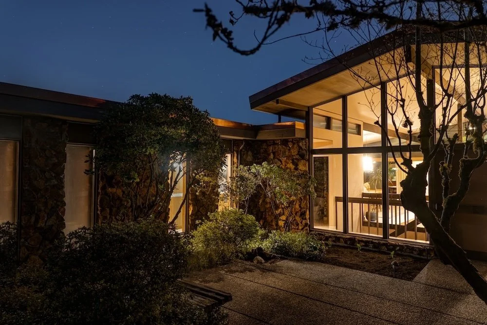 Midcentury modern courtyard.jpg