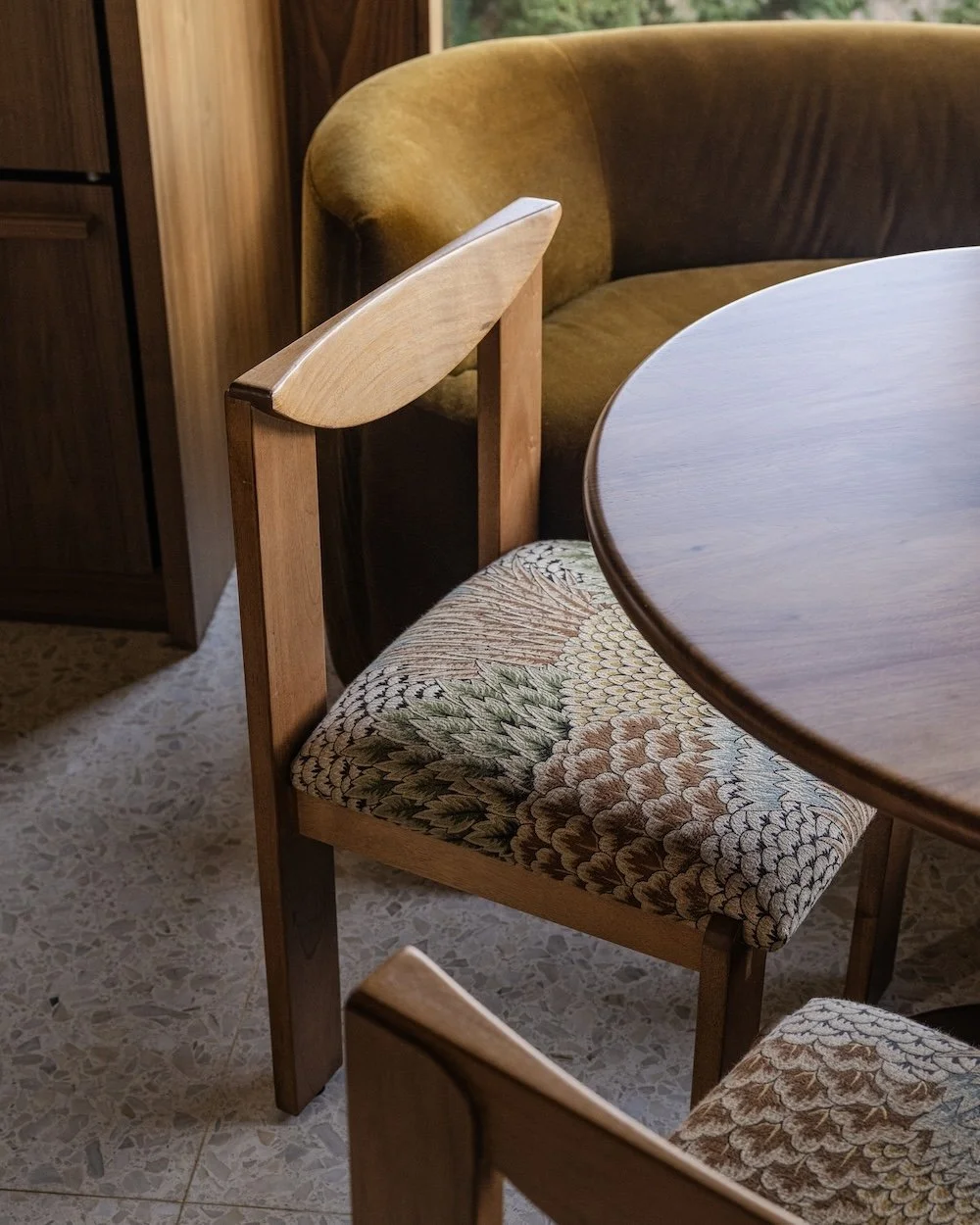 Breakfast nook chairs.jpg