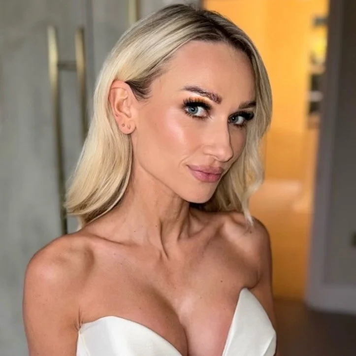 Thank goodness the 100 days in January have finally come to and end 😅
I&rsquo;m looking forward to heading into my busiest Feb ever &amp; meeting so many more of you.
.
#bridalmakeup #bride #makeupinspo #makeupartist