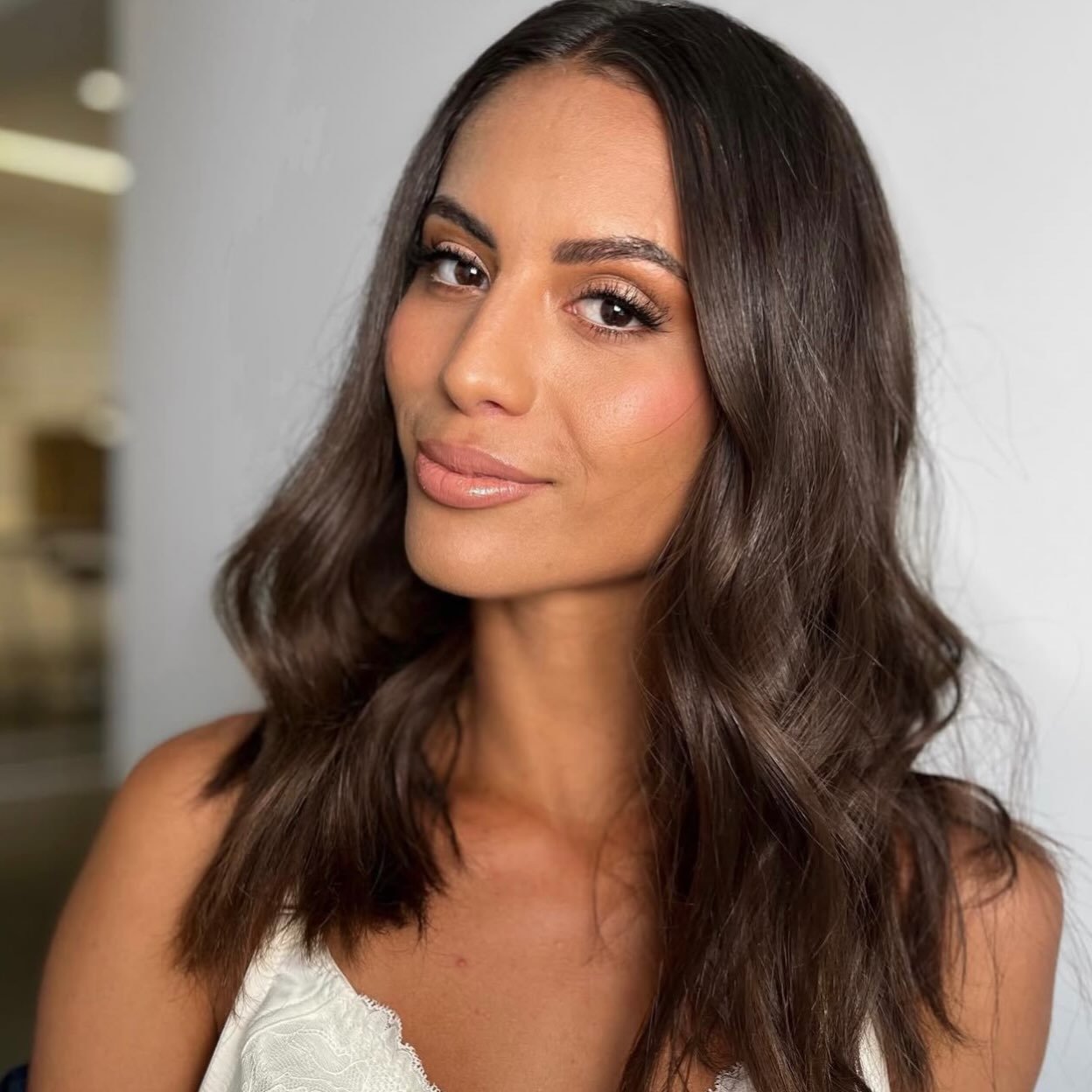 Golden glam on Amanda using the @armanibeauty eye tints in 45s &amp; 22m ✨
#gifted.
#ARMANIBEAUTY #armanibeautybridaleyetint #lorealstar #bridal