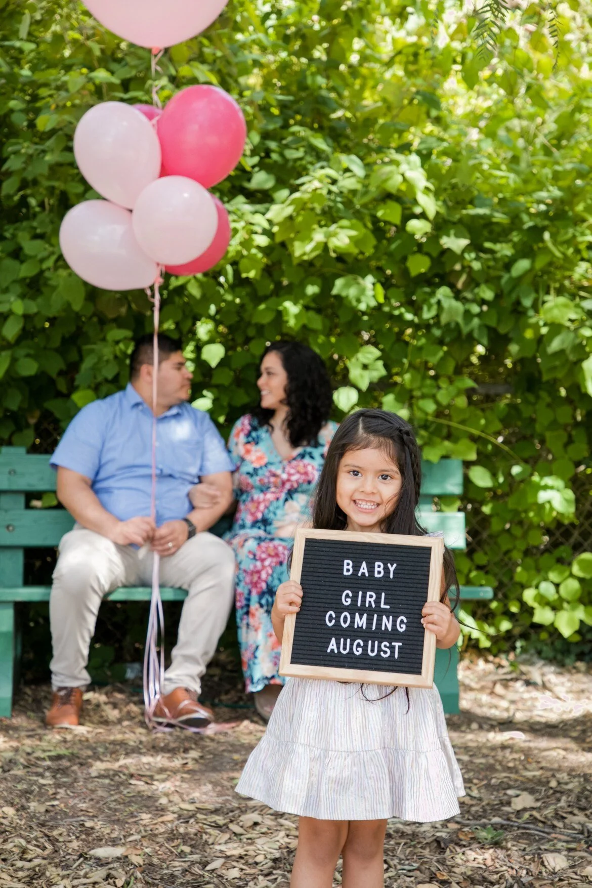 baby reveal photo shoot
