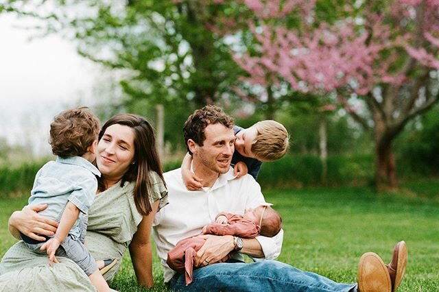&ldquo;Blessed is the influence of one true, loving human soul on another.&rdquo;
-George Eliot
. .
.
.
.
#familiesonfilm
#portra400
#madewithmastin
#familylife
#westmichiganphotography #grandrapidsfamilyphotographer #grandrapidsfamilyphotography  #m