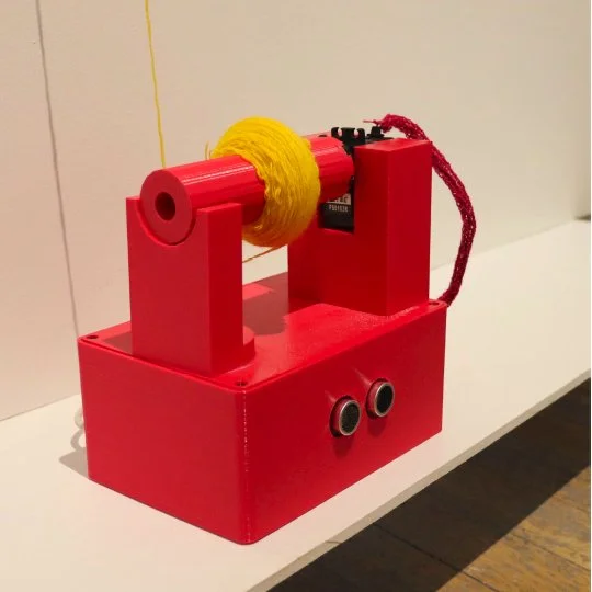 “It’s Being Unmade!”: Reflections on the Unraveling and (de)fabrication of Machine-Knit Textile Tapestries