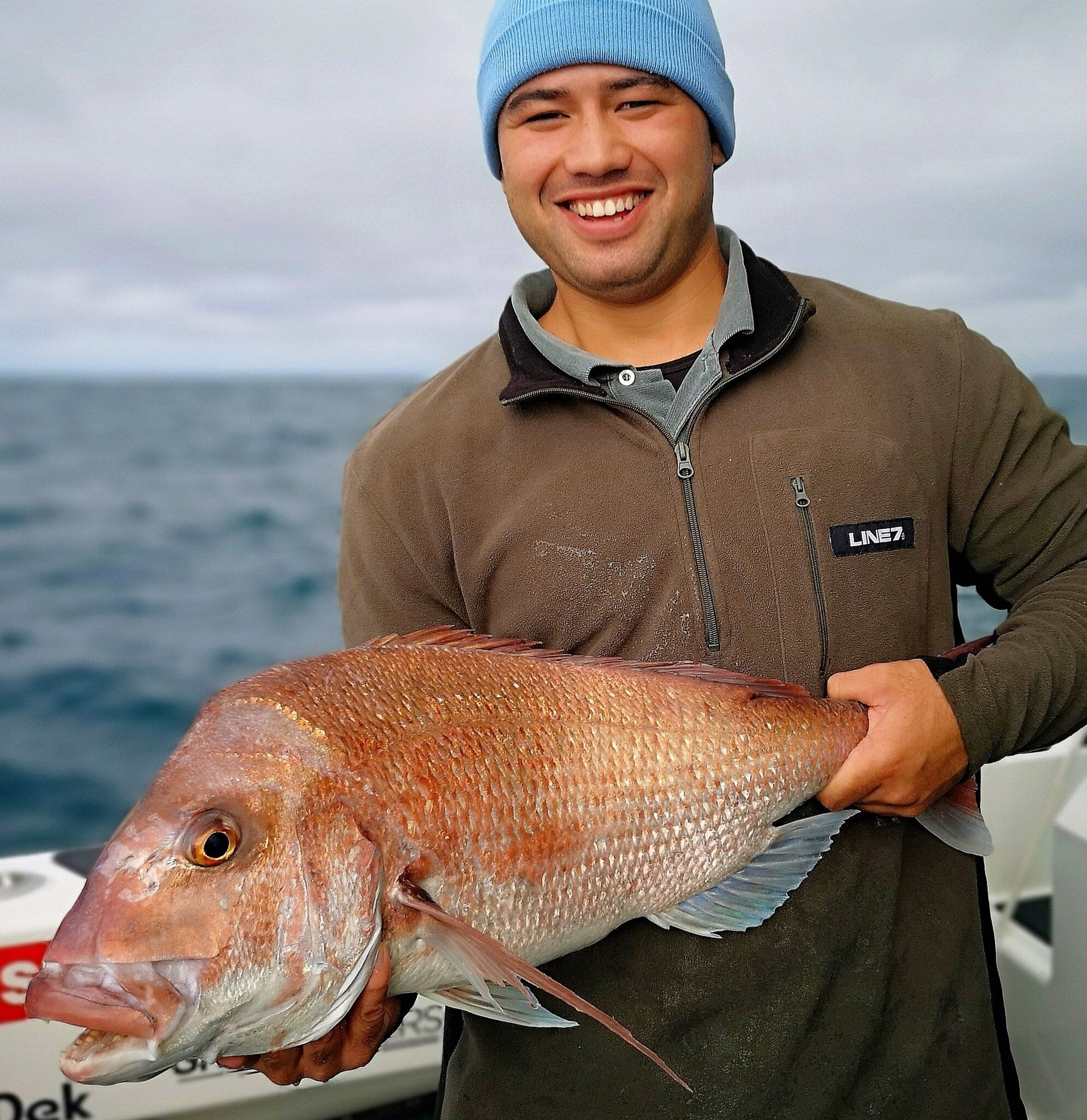 We all love dreamy 5kt variable conditions, but there is a lot to be said for a 'little' bit of wind and some overcast skies when it comes to the fishing heating up.

@okuma_nz 

#ultimatechartersnewzealand #ultimatecharters #fishingcharters #l#luref
