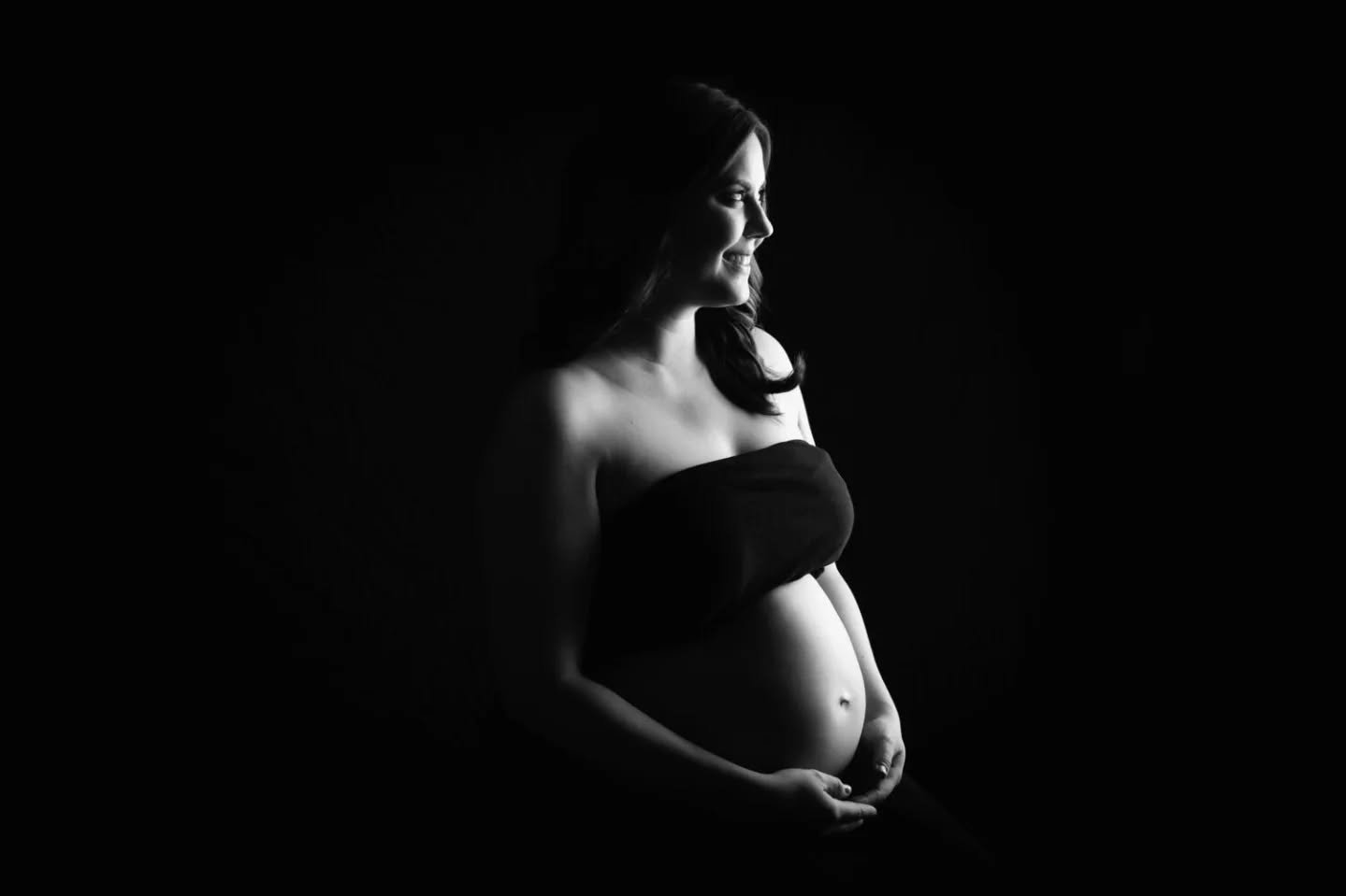 This time is about you&mdash;the love you already have for the little one growing inside you. Let&rsquo;s capture that love in a way that feels authentic, beautiful, and uniquely yours. Now booking maternity sessions&mdash;let&rsquo;s make magic toge