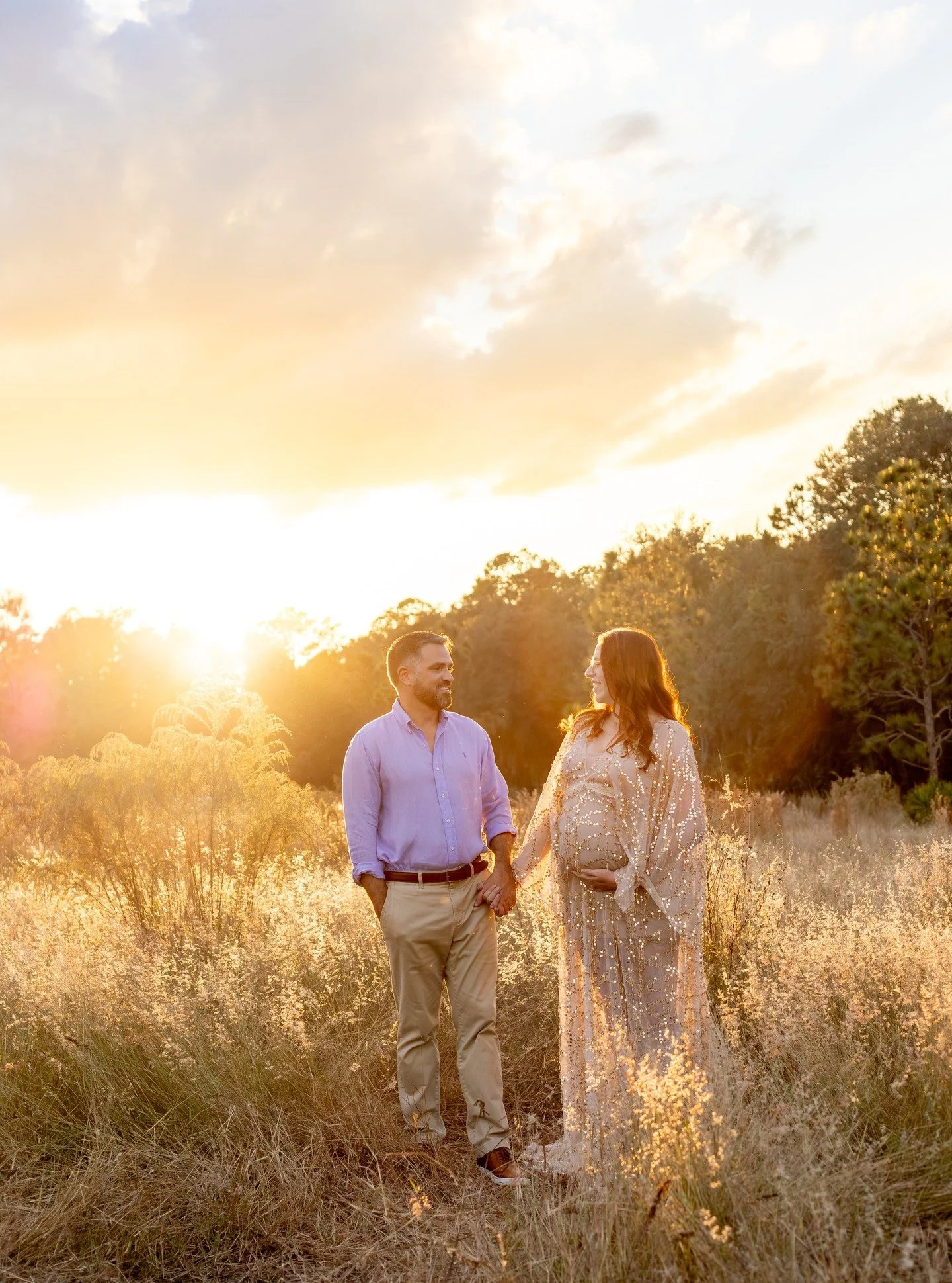 ✨ Grateful for 2025 ✨
As the sun sets on another beautiful year, my heart is so full. To every family, mama, and growing love I had the honor of photographing in 2025, thank you. Thank you for trusting me with such tender, fleeting moments. Thank you