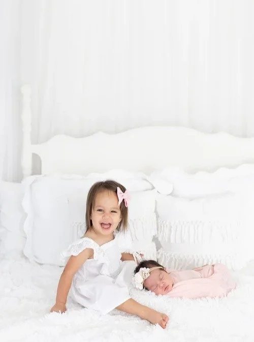 ✨ One day, they won&rsquo;t fit like this anymore. ✨

Our natural-light, all-white studio was designed with moments like these in mind, soft light, a calm space, and a cozy bed setting that&rsquo;s perfect for sibling portraits.

No stiff posing.
No 