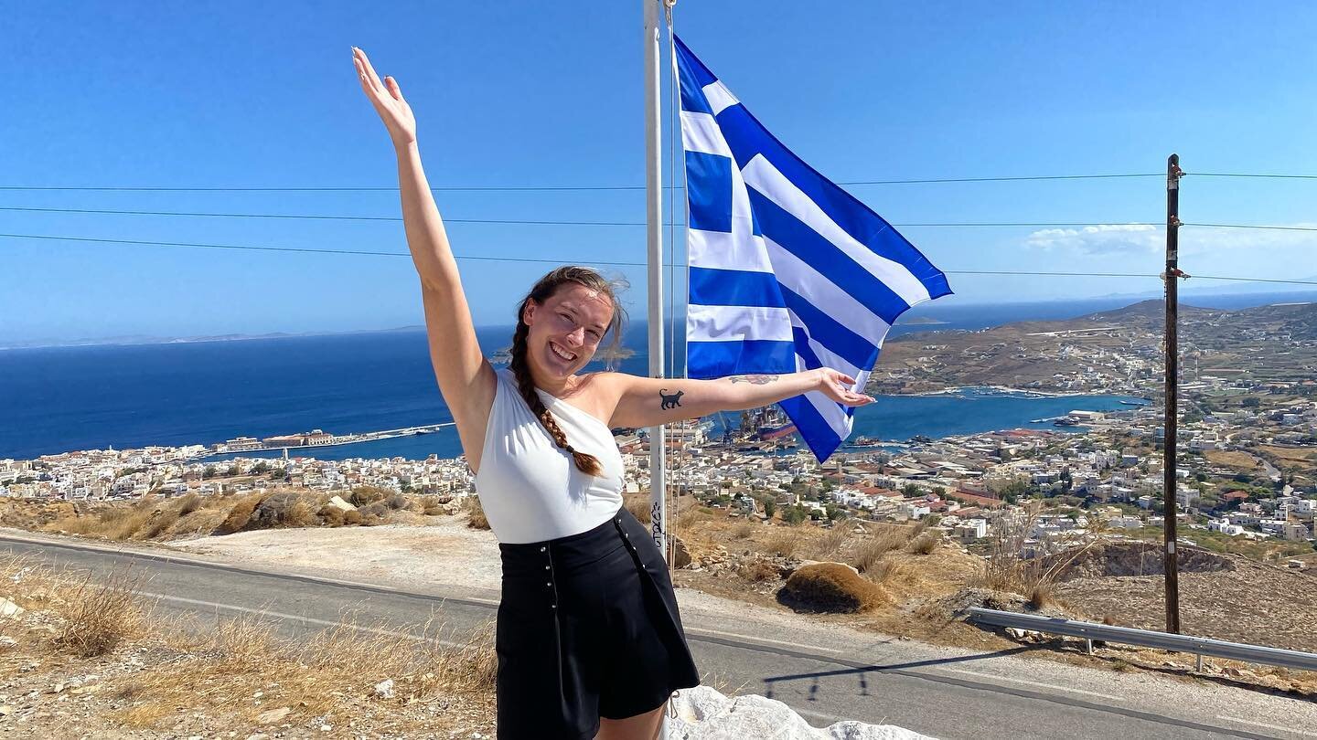 L for Lauren🤣🇬🇷🤍💙