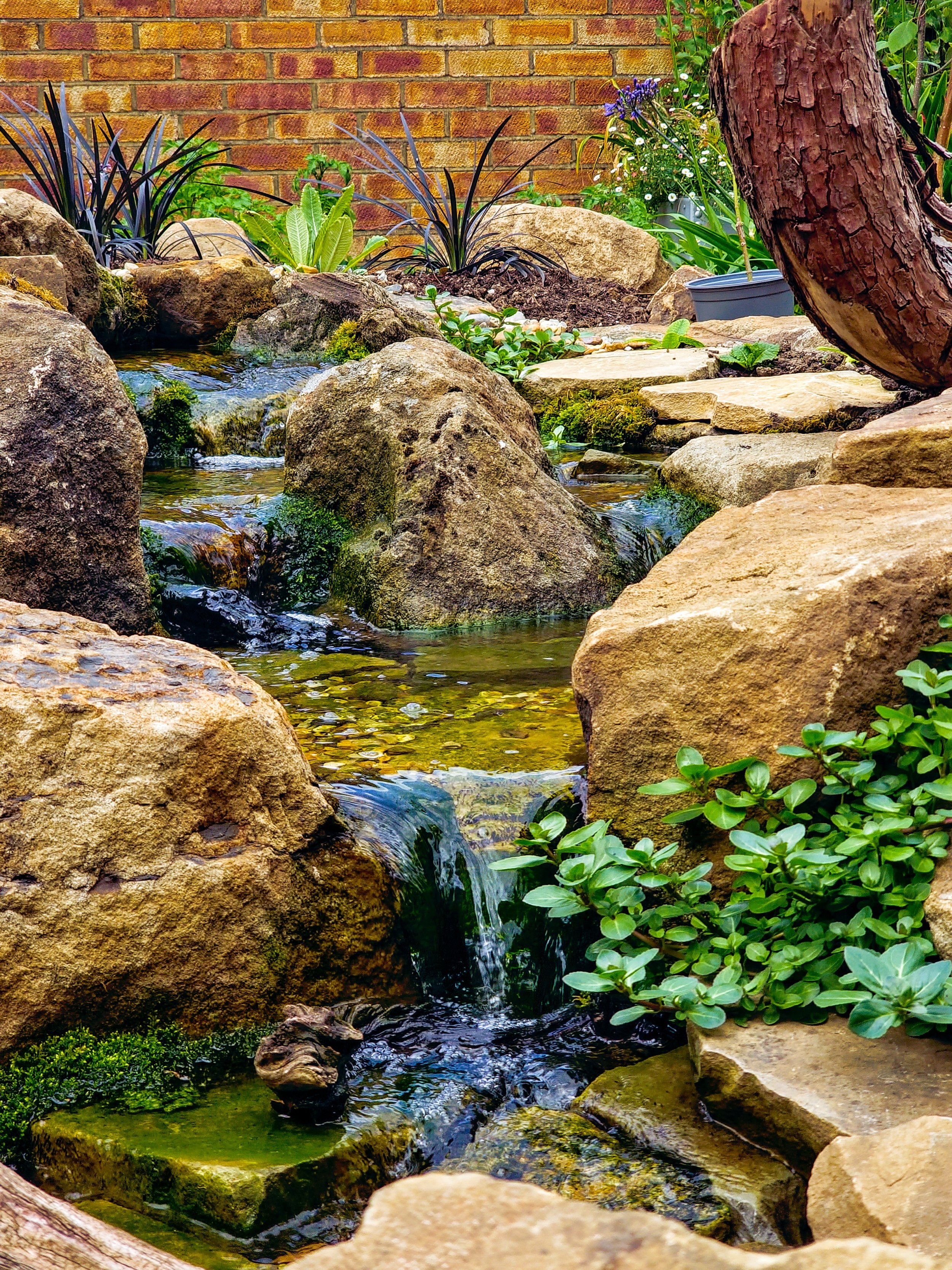 2m Pondless Waterfall - Sandstone