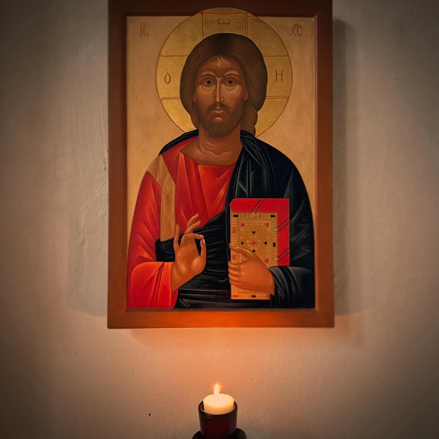 Requiem for #AllSouls. Tonight, Monday 3 November, at 7pm.  A simple spoken Eucharist with prayers of remembrance for all those whom we love but see no longer, in the confidence that Christ has vanquished death.