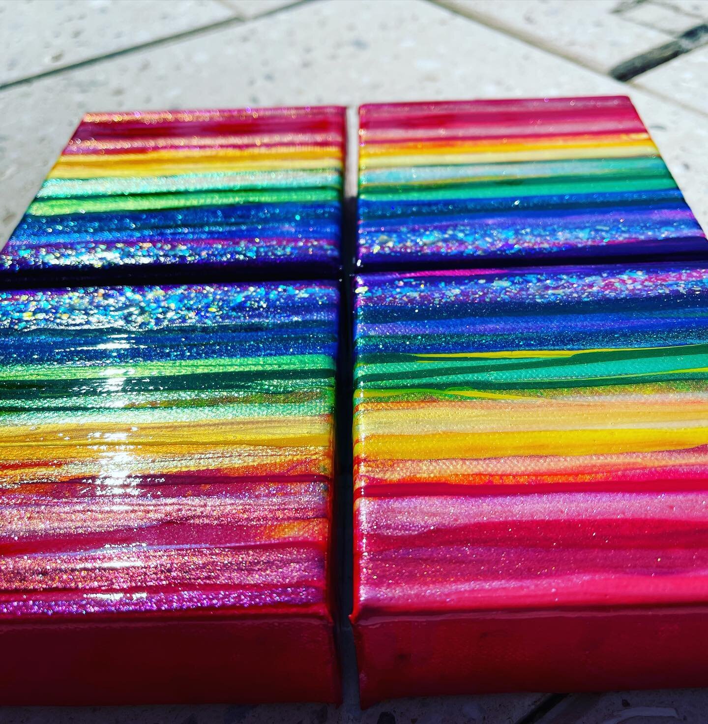 Such a vibrant 4 square!! 4x4s💥
💥
💥
💥
#azartist #azart #phxart #goldenpaints #dragonflyglaze #unicornspit #colorshiftpaint #glitter #rainbow #artstudio #artistoninstagram #art #lifeisbetterwithart  #Iridescent #Iridescence #opalart #sparkleismyfa
