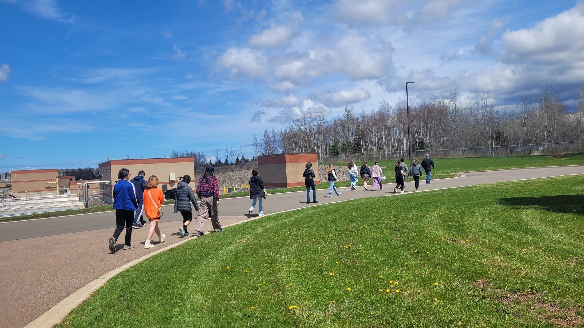 My students and l have been commissioned to create a MURAL here, and learning about the facility's vital role in our community has been truly inspiring. Can't wait to channel this inspiration into our art! Stay tuned for more updates as we bring our 