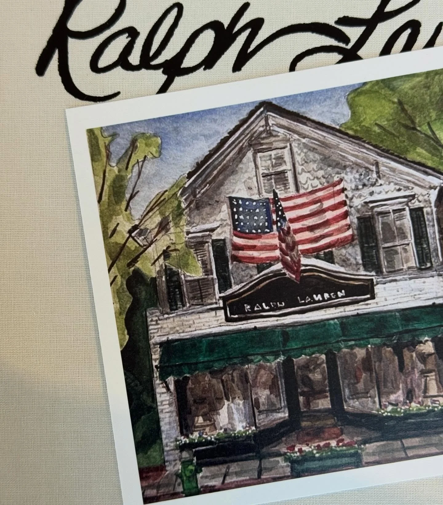 🇺🇸new art🇺🇸
Our cute employee @andrewluekenga painted this beautiful piece for me and I wanted to share it with you so we&rsquo;re offering prints of his rendition of the @ralphlauren shop in the Hamptons! Feels summery and patriotic for the 4th 