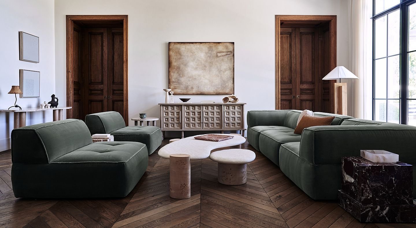 cb_dPLP_20220915_Athena_GreenSofa_v2.jpeg