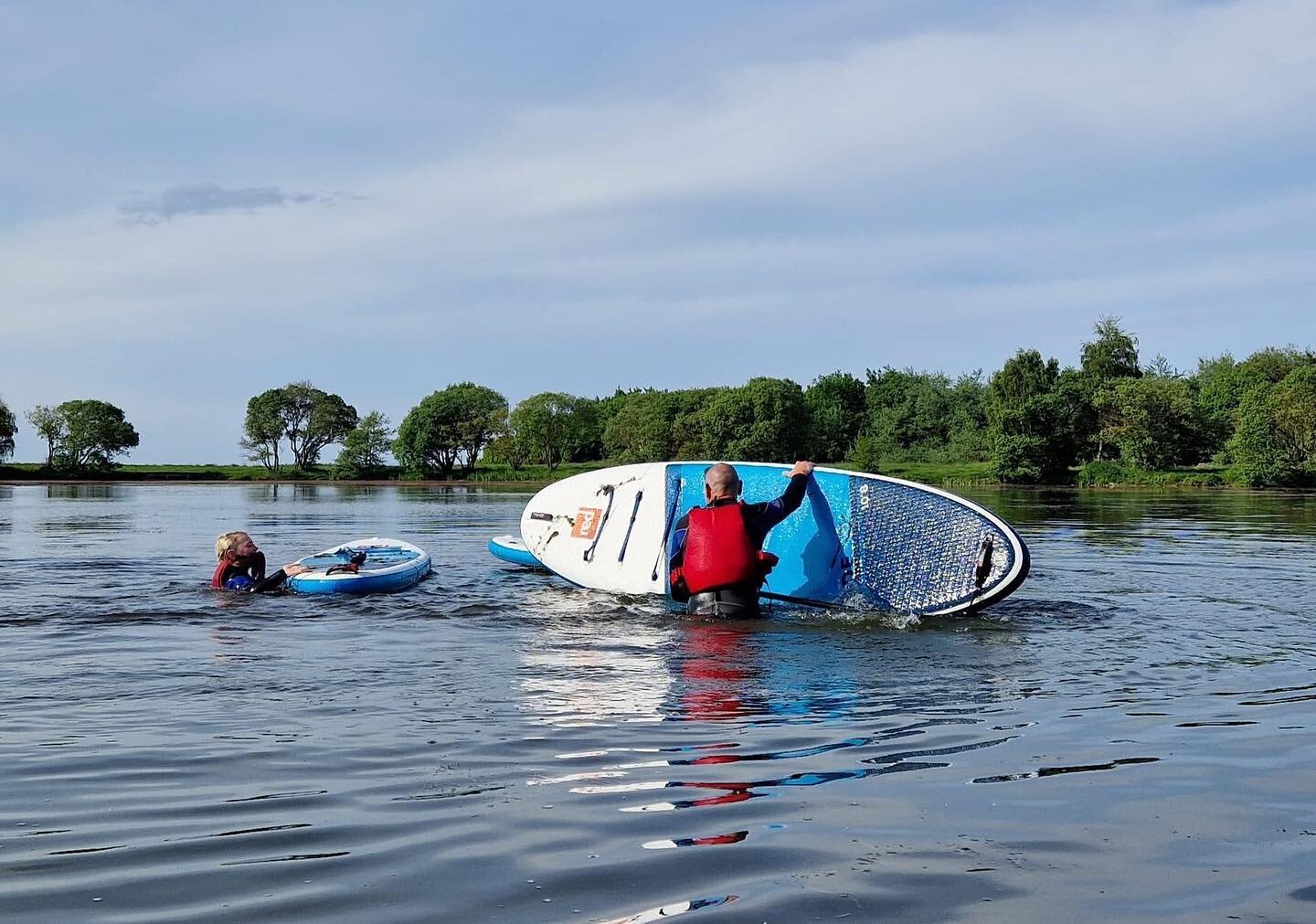 New to Stand Up Paddleboarding or looking for some professional safety and technique training?

We are now running Paddleboard sessions incorporating the @british.canoeing Paddle Safer award. 

For Adults and children 12 years plus. 

More info here: