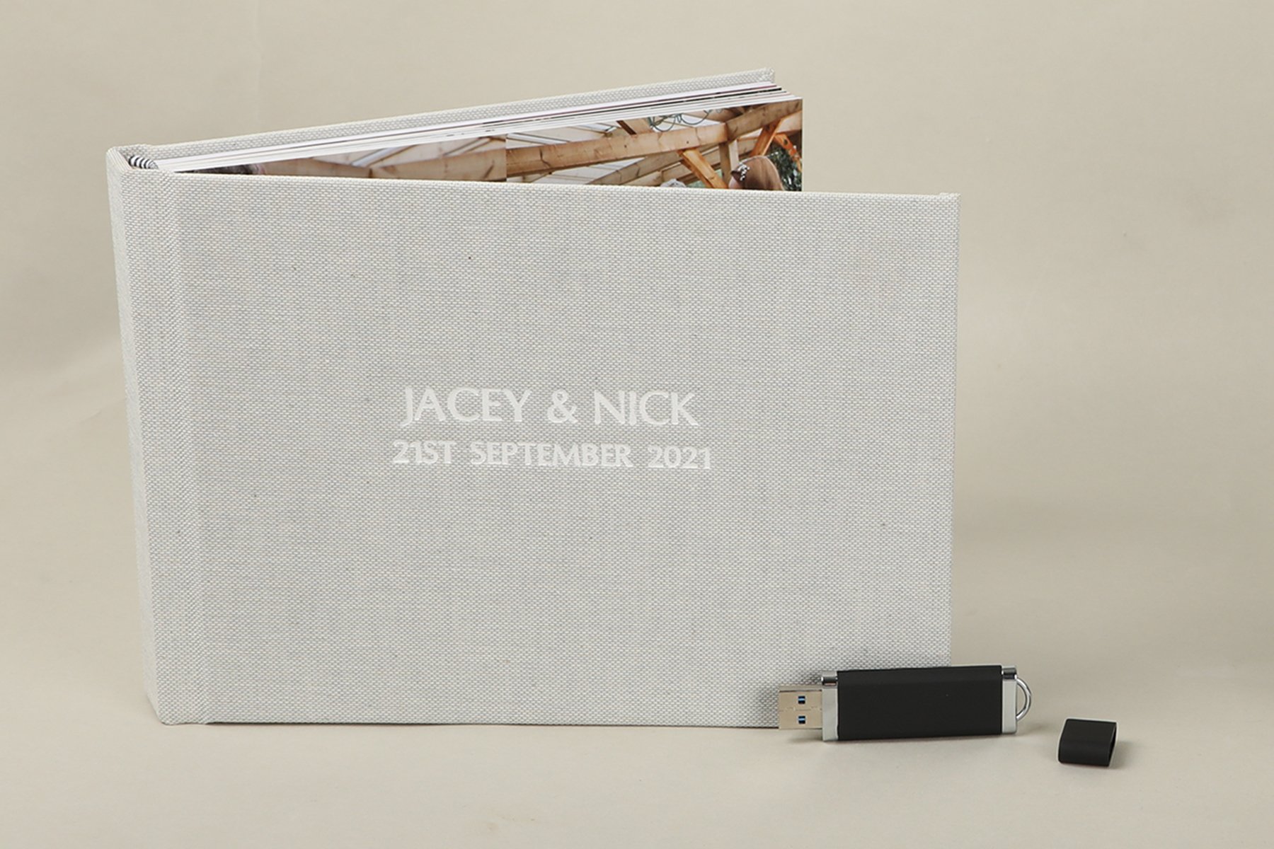 Mini Wedding Album + USB