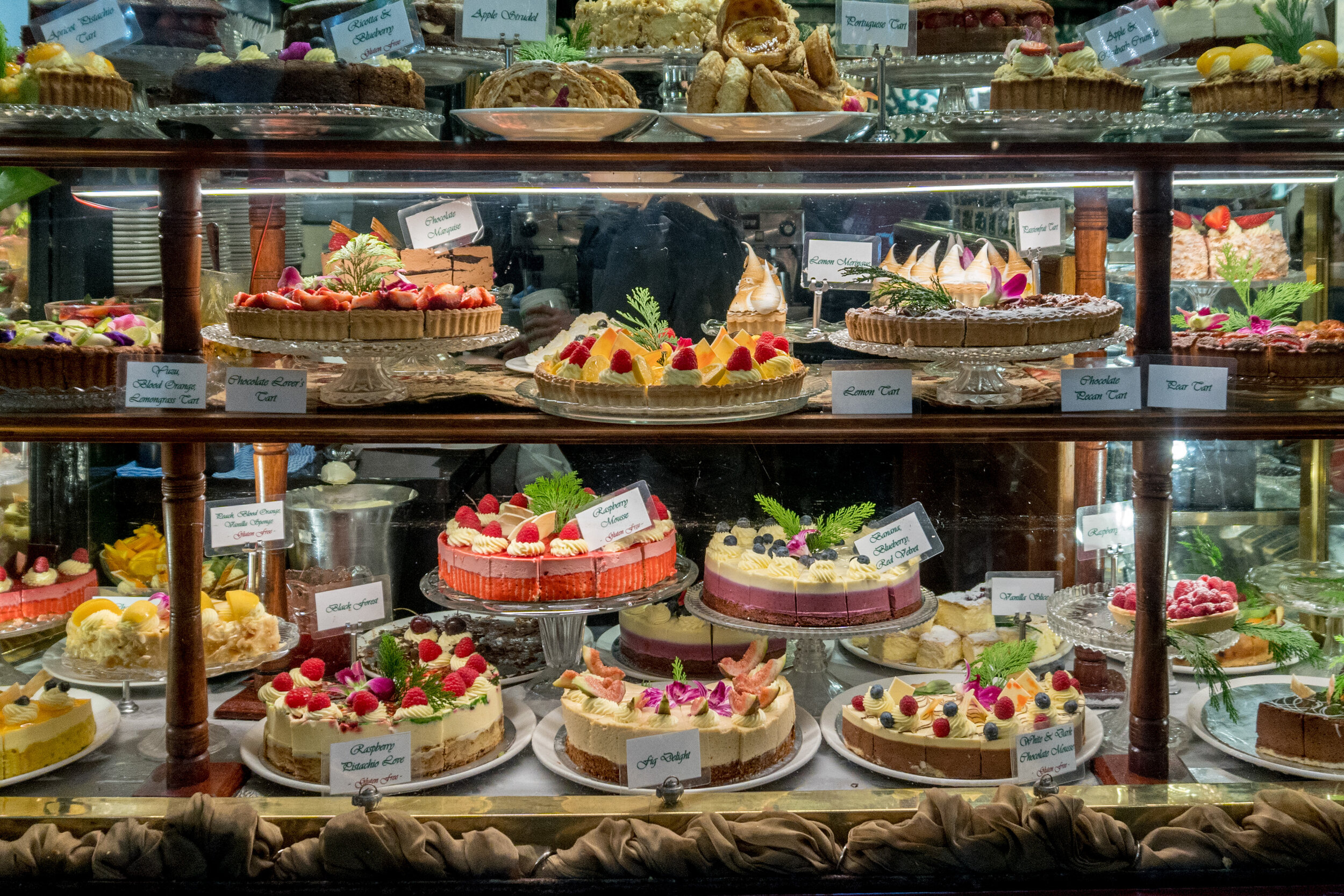 Pâtisserie window