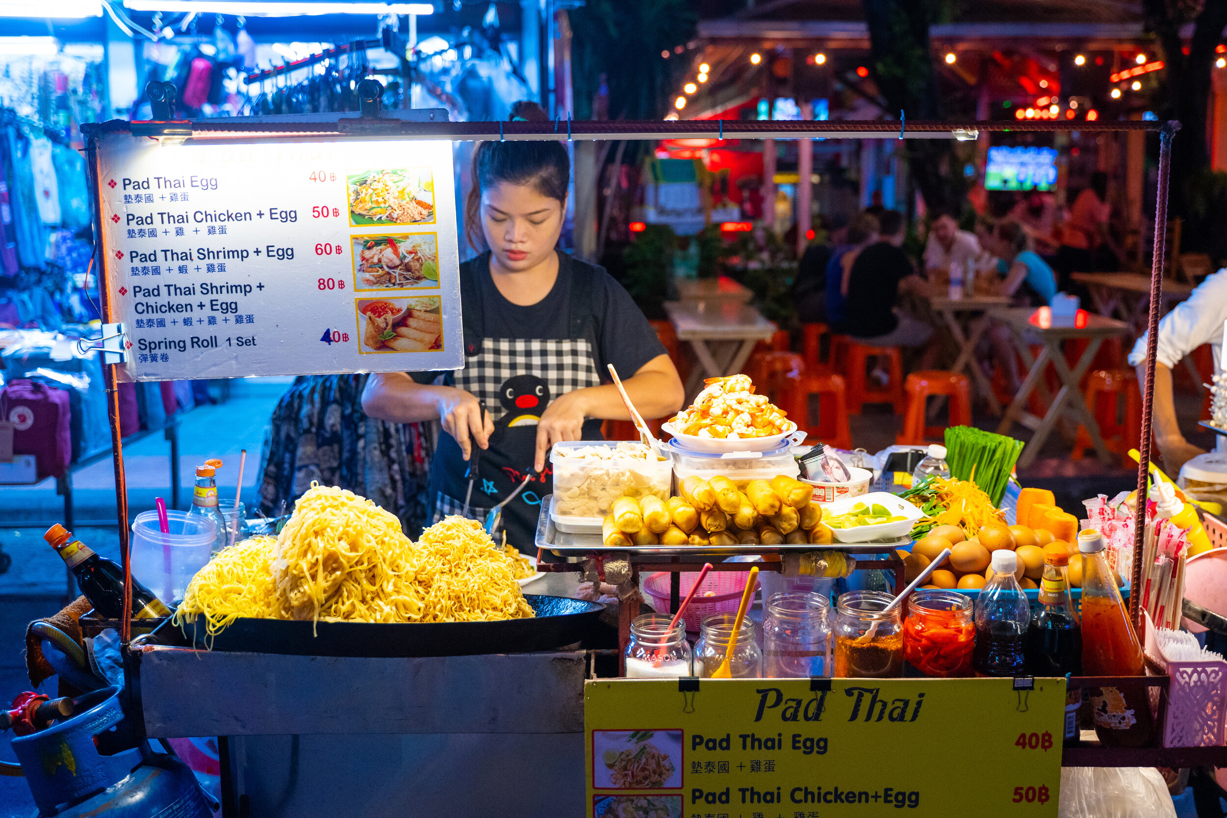 Thai street food vendor on Khao-San Road.