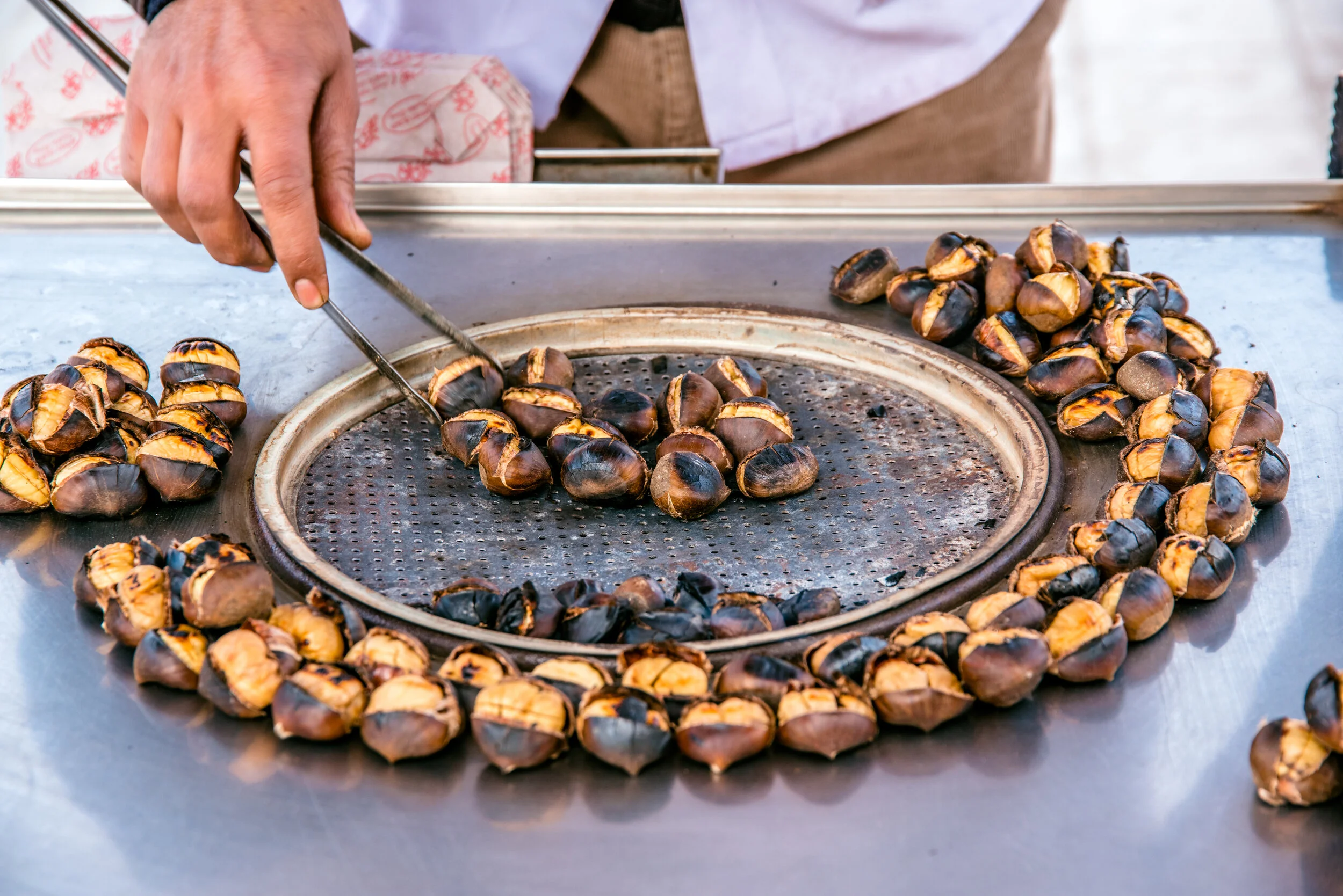 Kestane, chestnuts, are a healthy Istanbul street food.