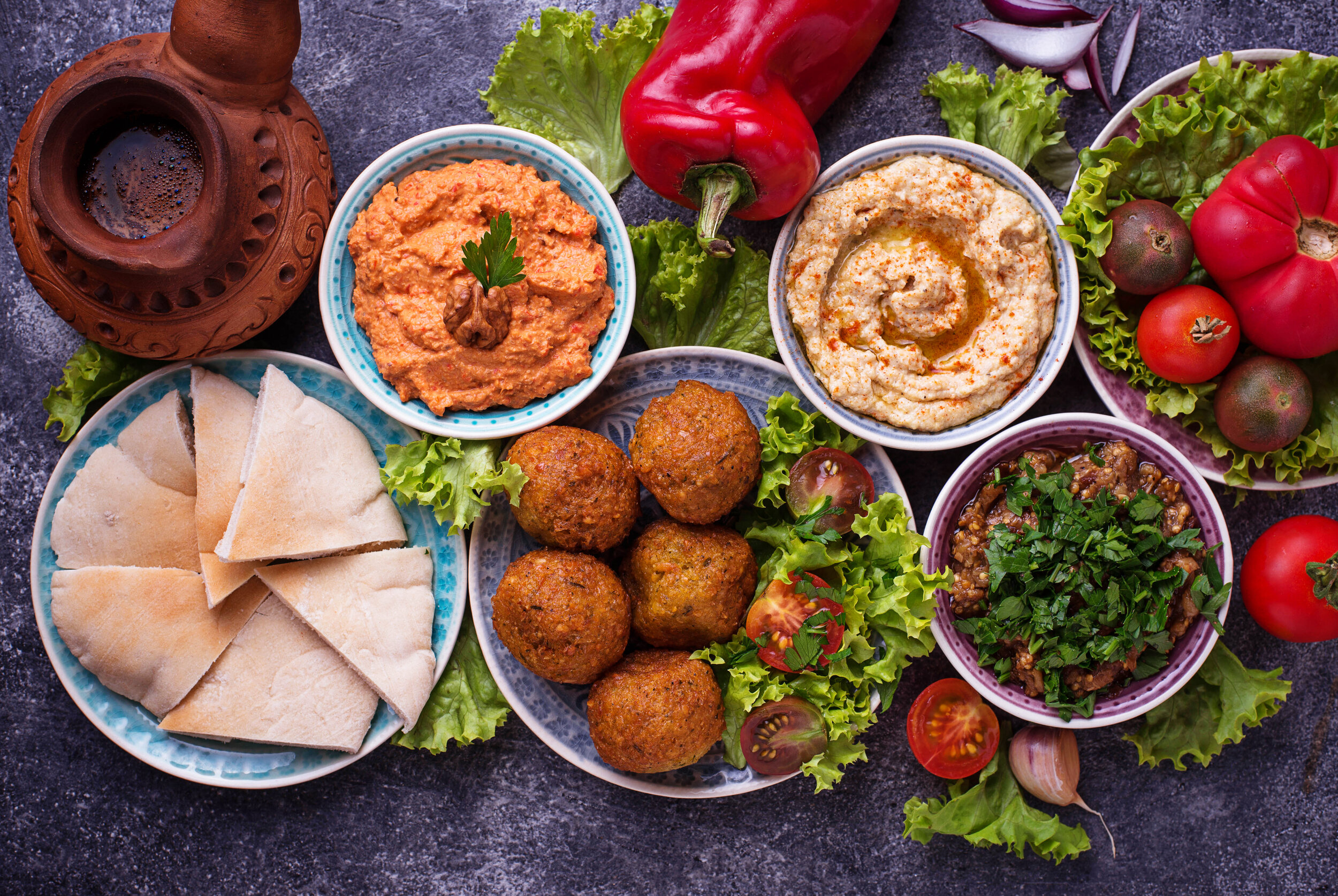 深色背景中的阿拉伯美食分类 库存照片. 图片 包括有 种族, 正餐, 地中海, 健康, 自创, 烹调, 中间 - 241296014